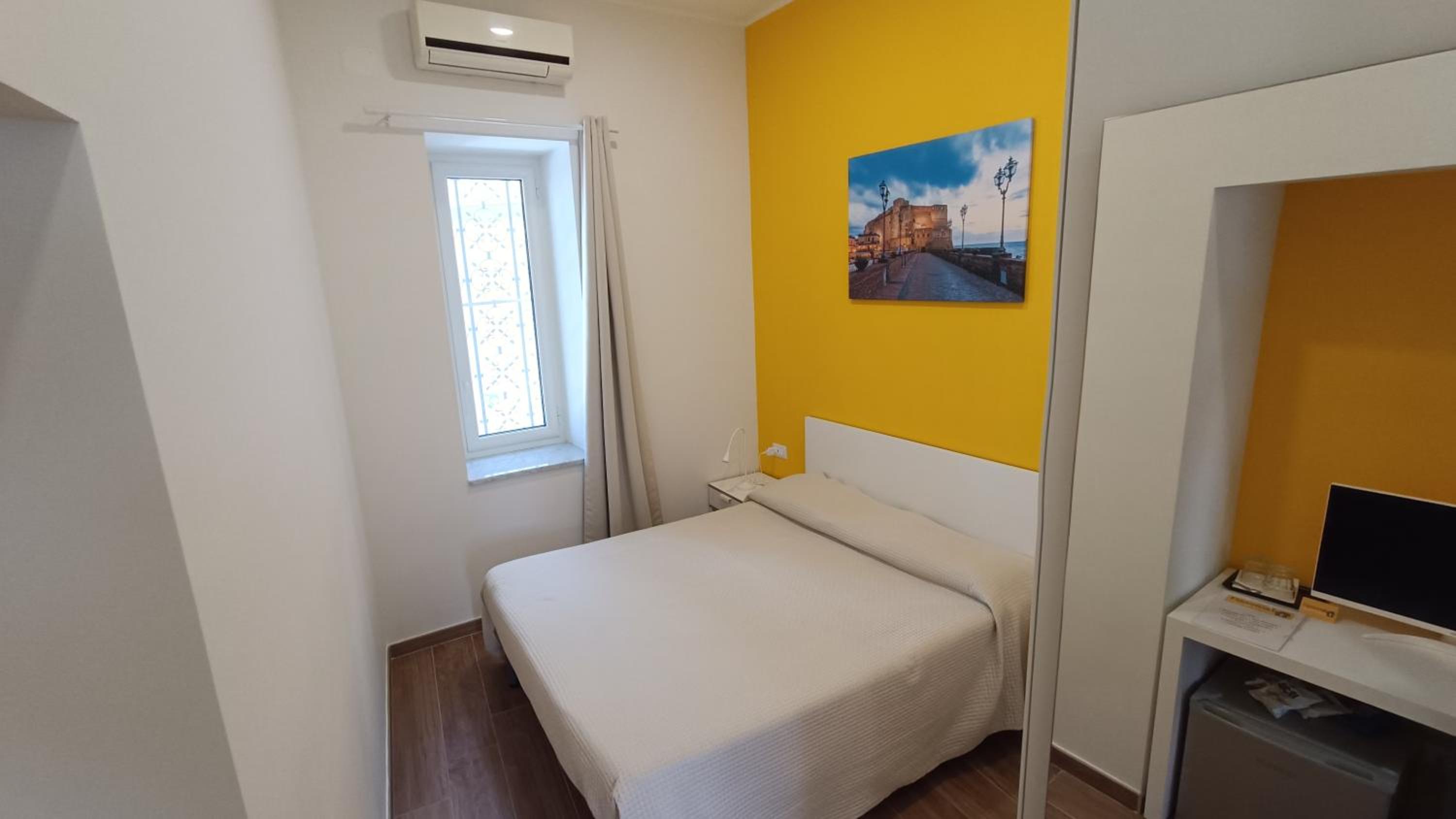 Standard Double Room photo 3