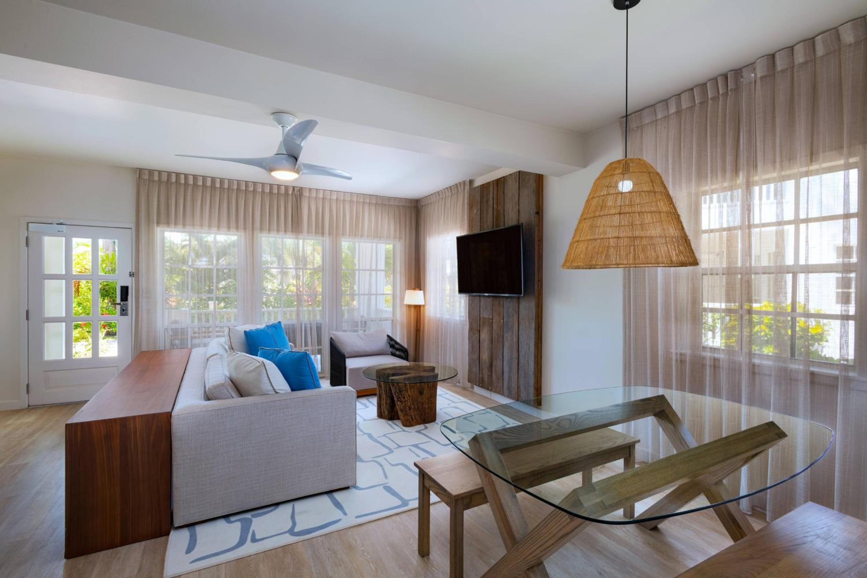 Garden View Reef House, 2 Bedroom Suite, 1 King, 1 Queen, Balcony - Photo 1