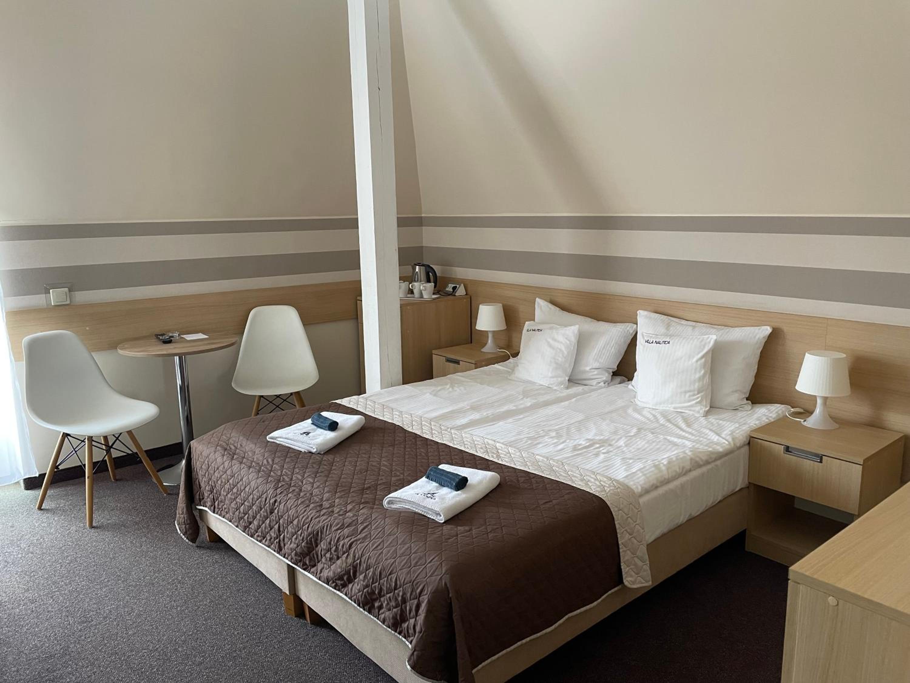 Queen Room - Photo 1