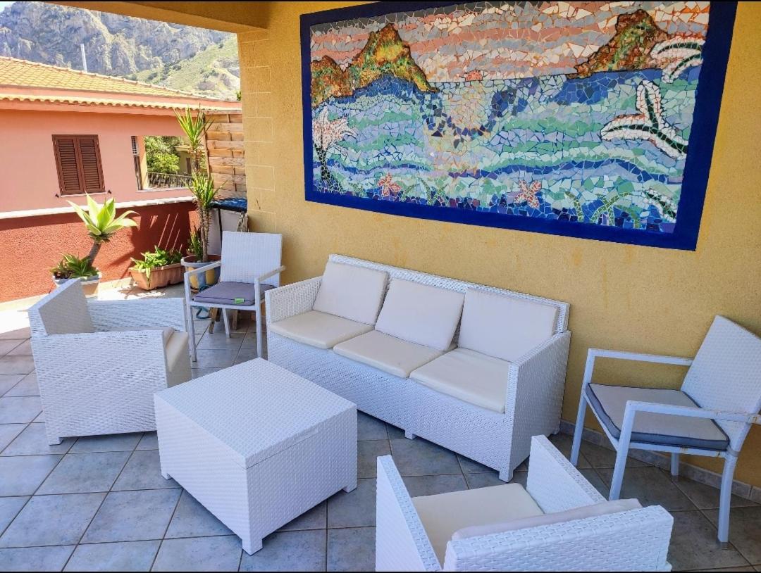King Room with Balcony - Photo 5
