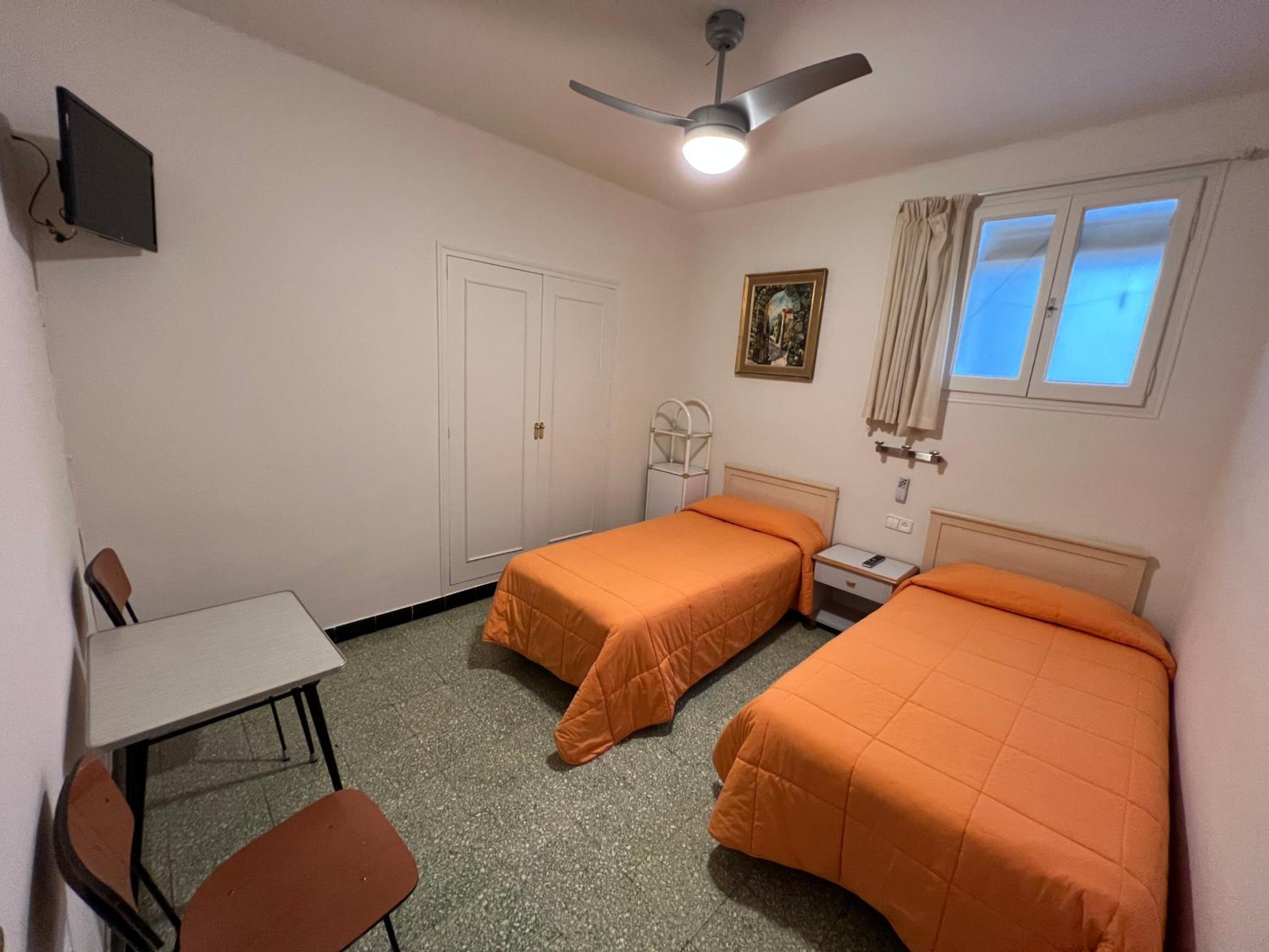 Habitación Doble con Baño Privado