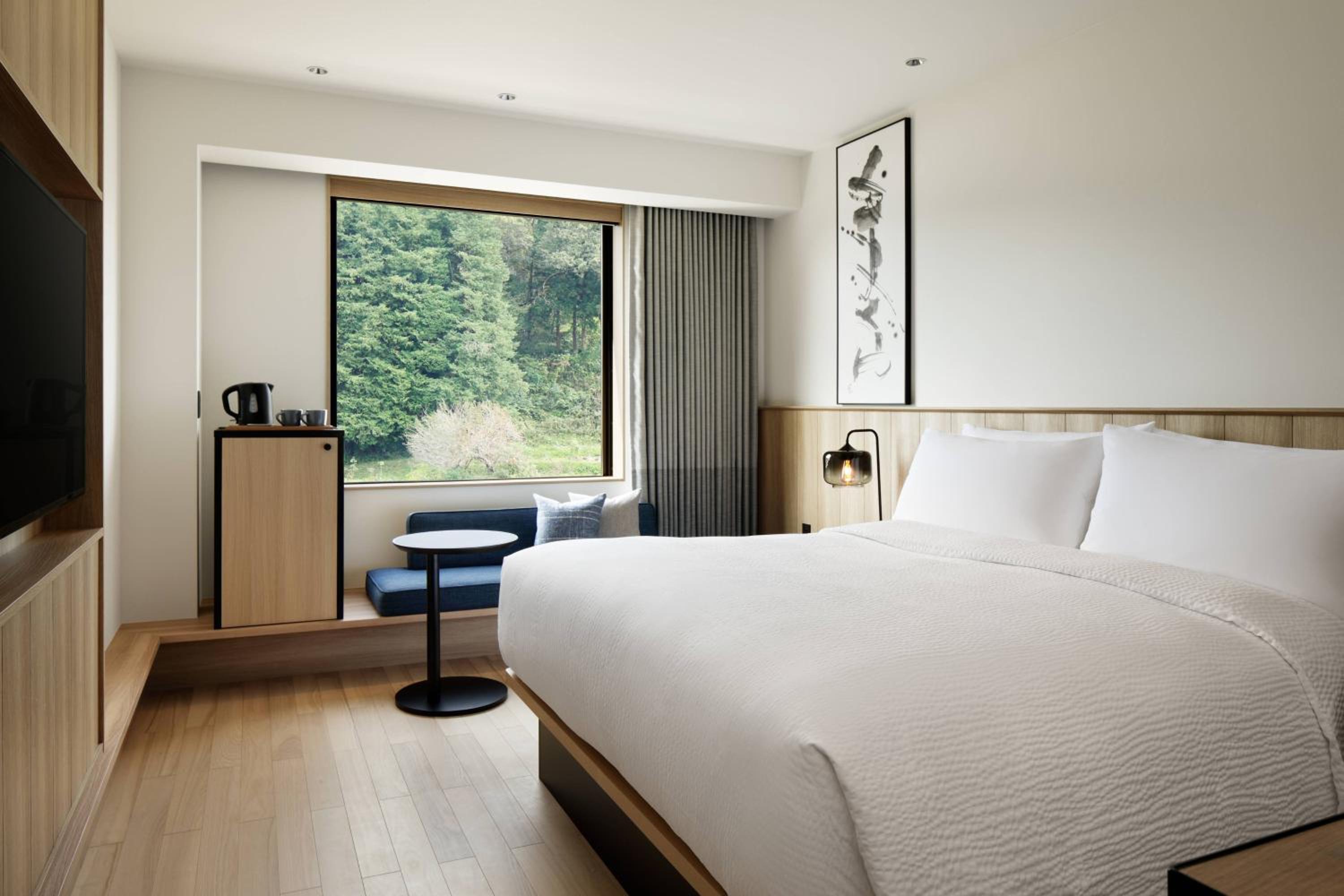 Standard King Room - Photo 1