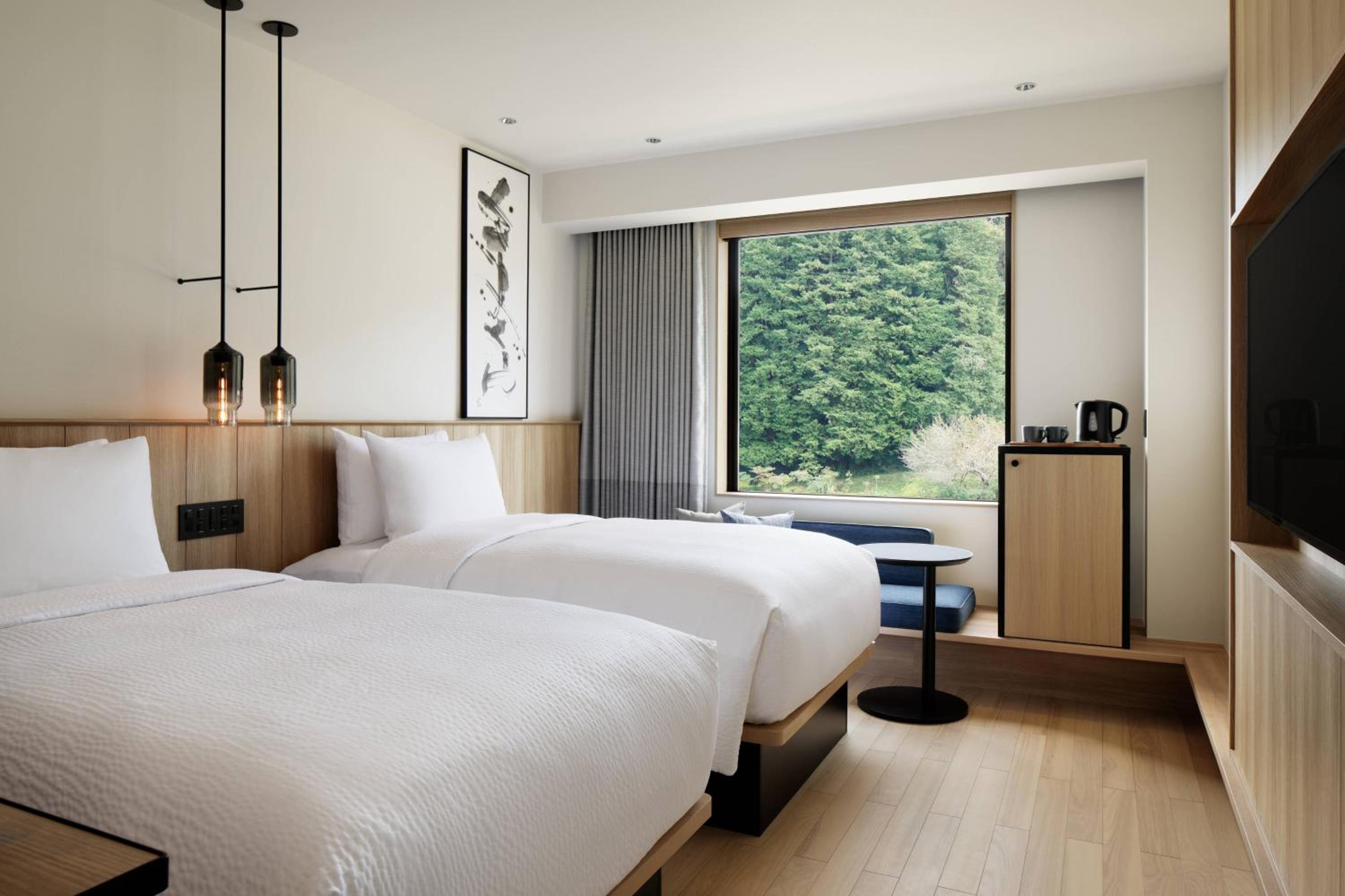 Standard Guest Room with Two Twin Beds - Photo 1