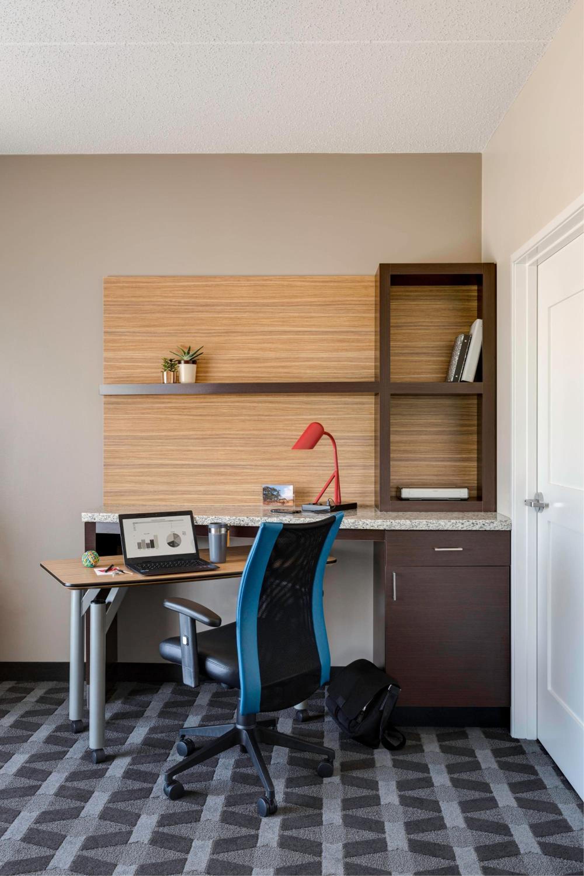 One-Bedroom Suite photo 2