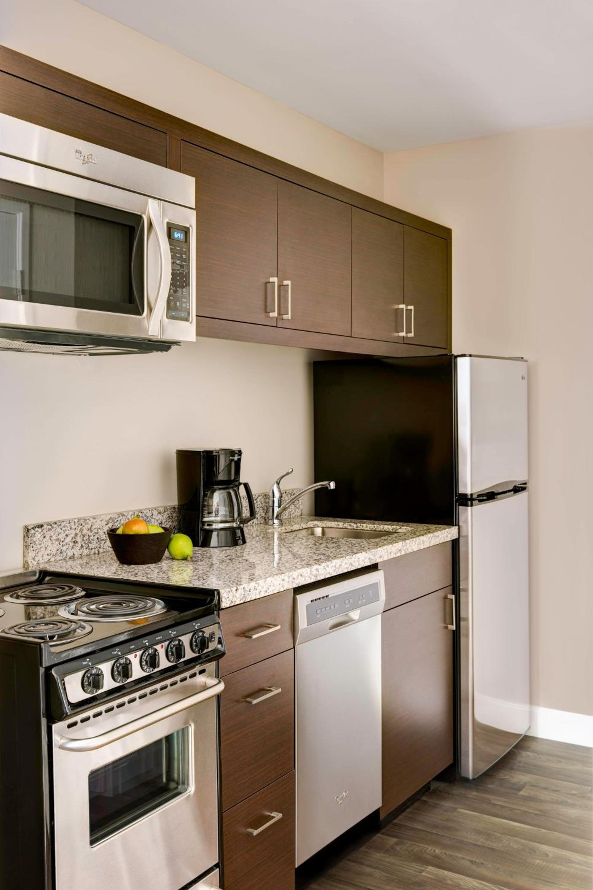 One-Bedroom Suite photo 3