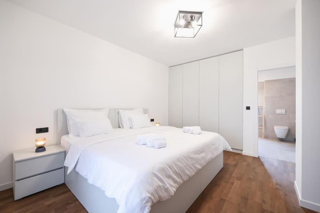 Three-Bedroom Villa photo 1