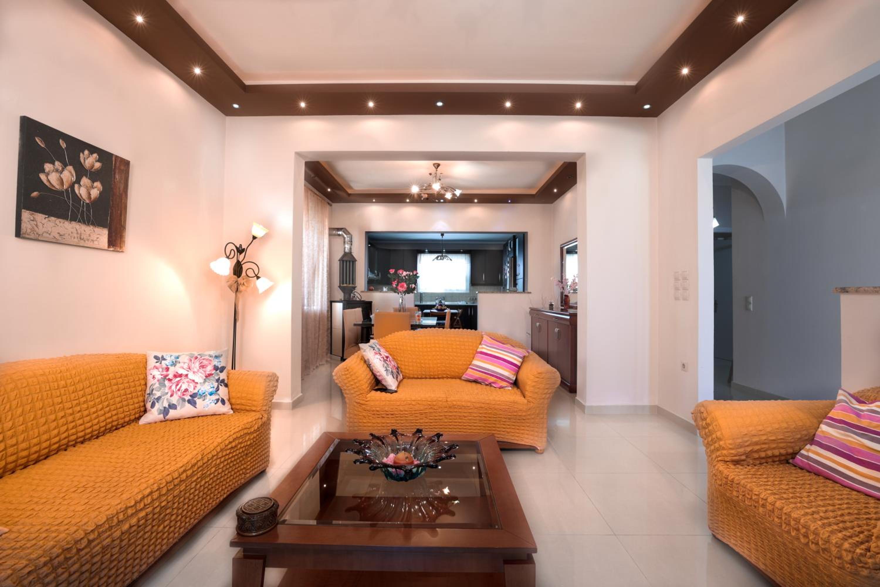 Three-Bedroom House photo 1