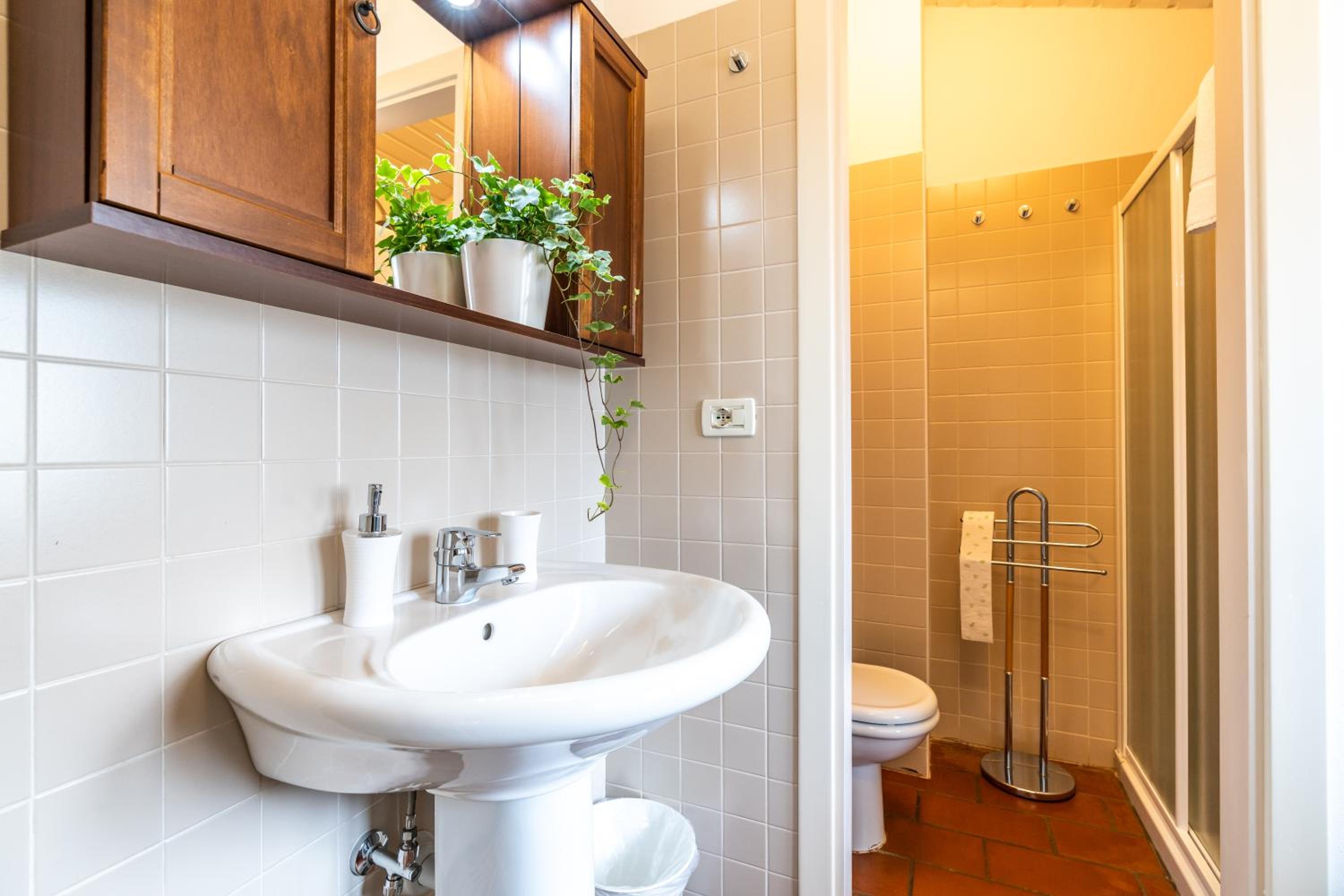 Quadruple Room with Private Bathroom photo 3