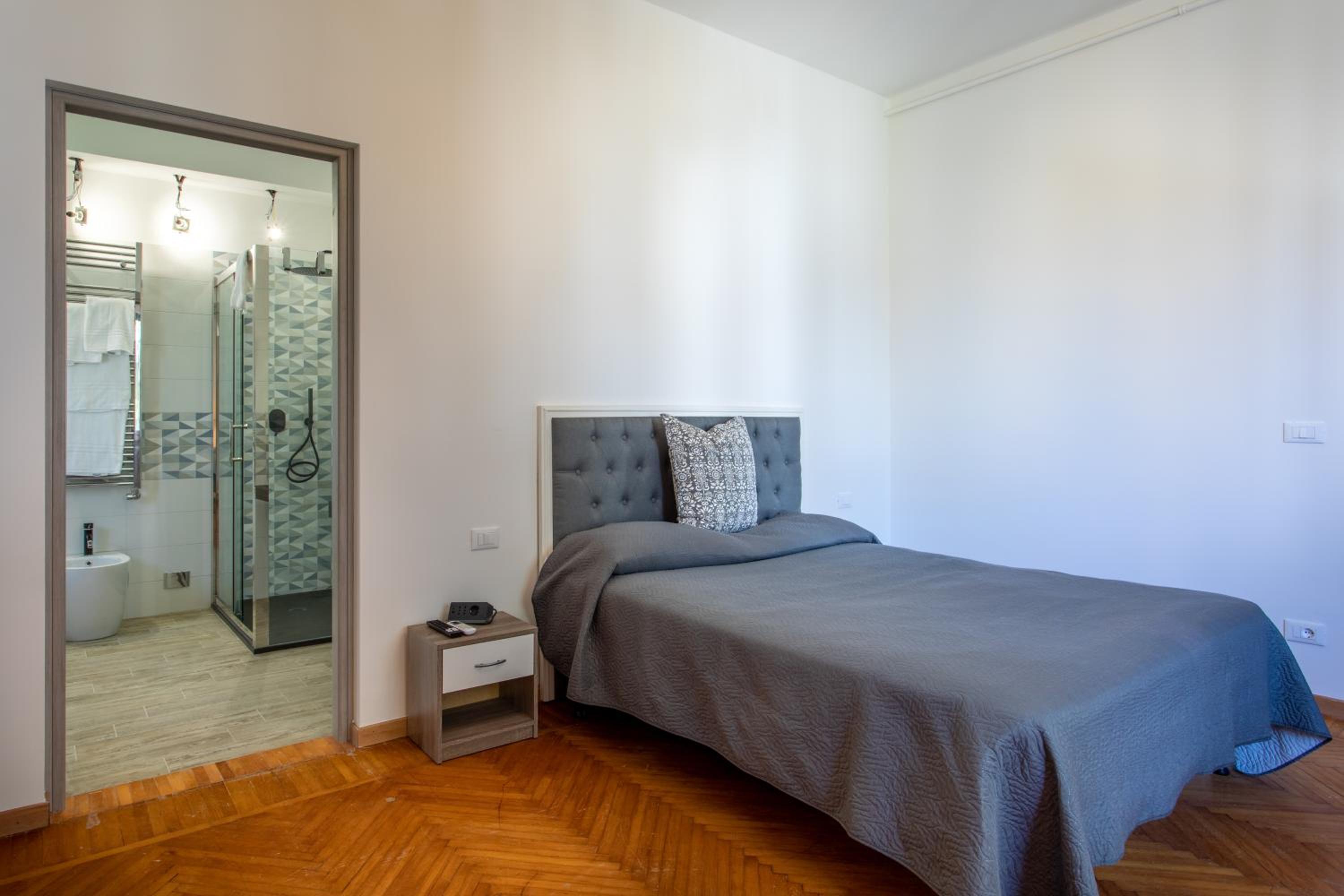 Deluxe Double Room photo 3