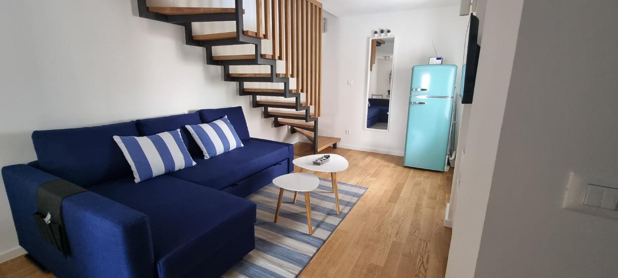 One-Bedroom Apartment photo 1