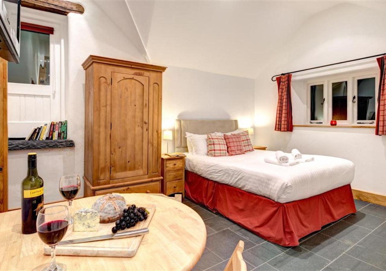 One-Bedroom House photo 1