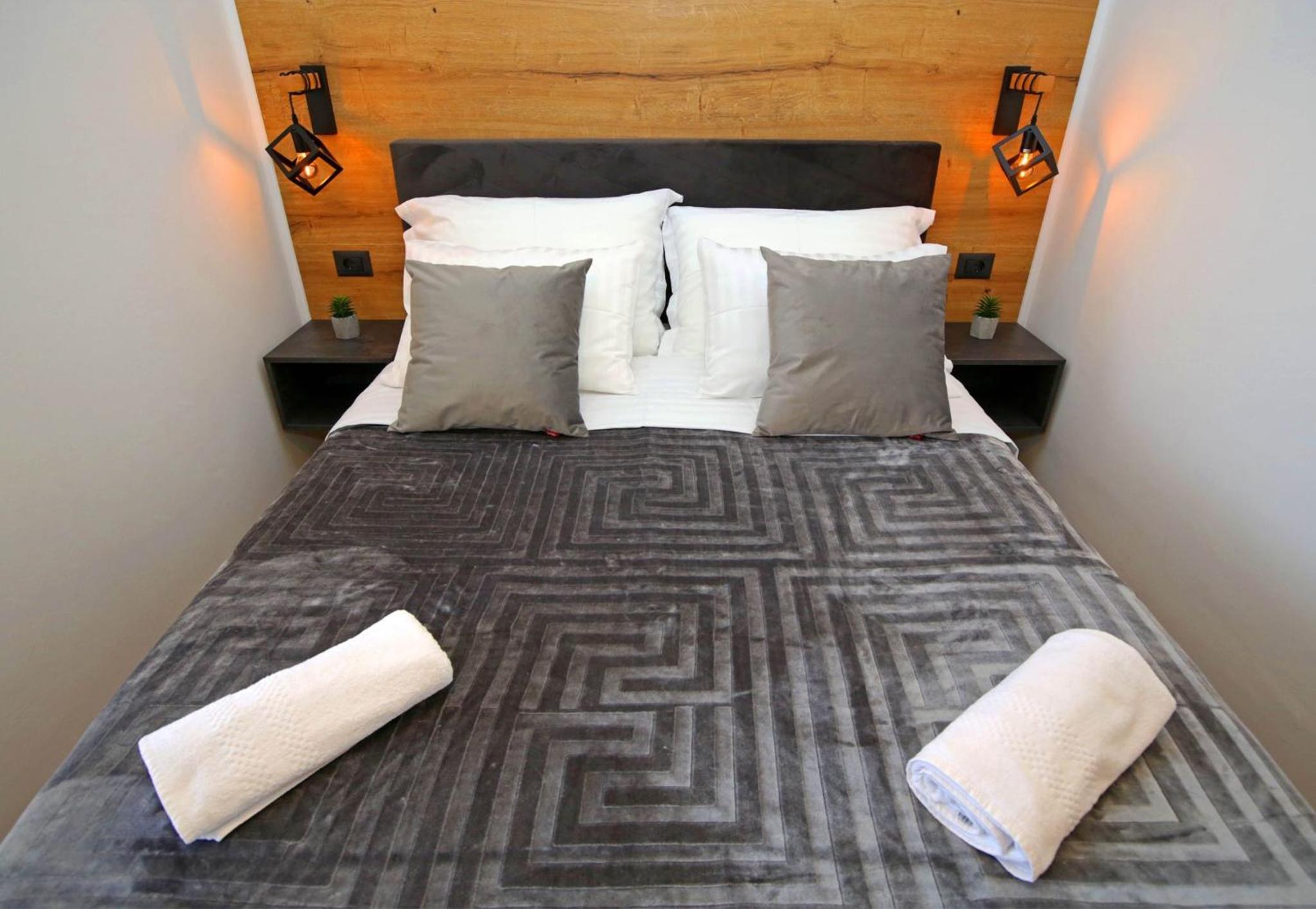 Double Room - Photo 13