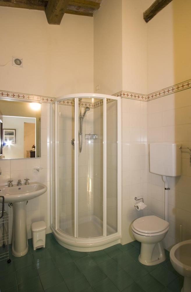 Seven-Bedroom Villa photo 3