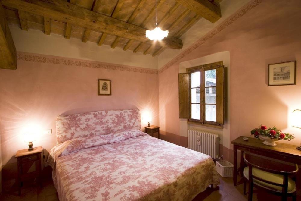 Seven-Bedroom Villa photo 1