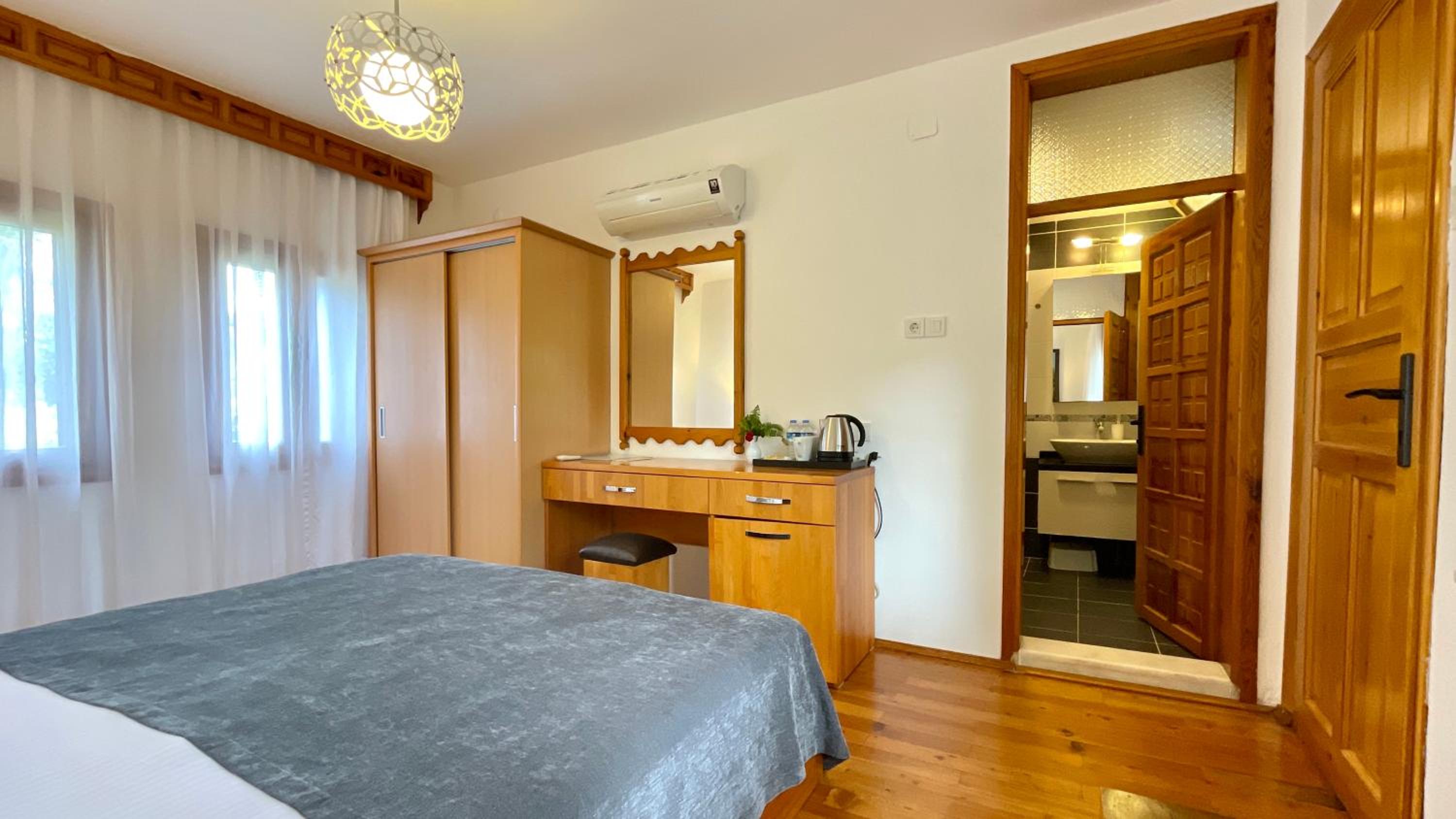 Standard Single Room photo 2