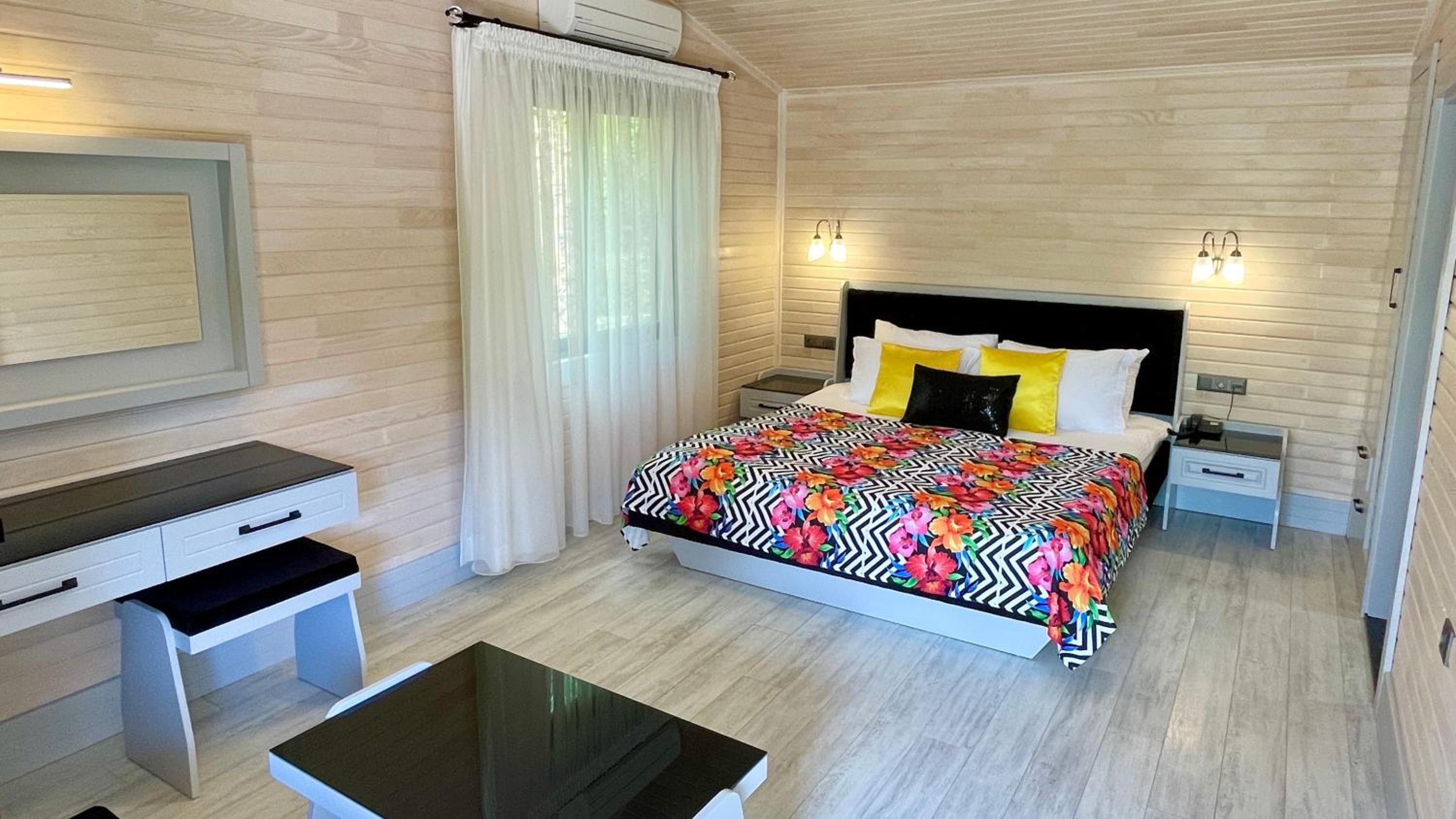 Bungalow with Garden View (2 Adults + 2 Children) photo 1