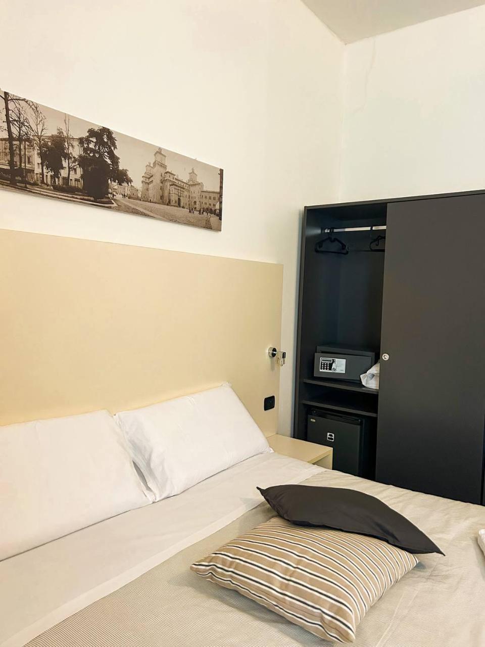 Double Room - Photo 6