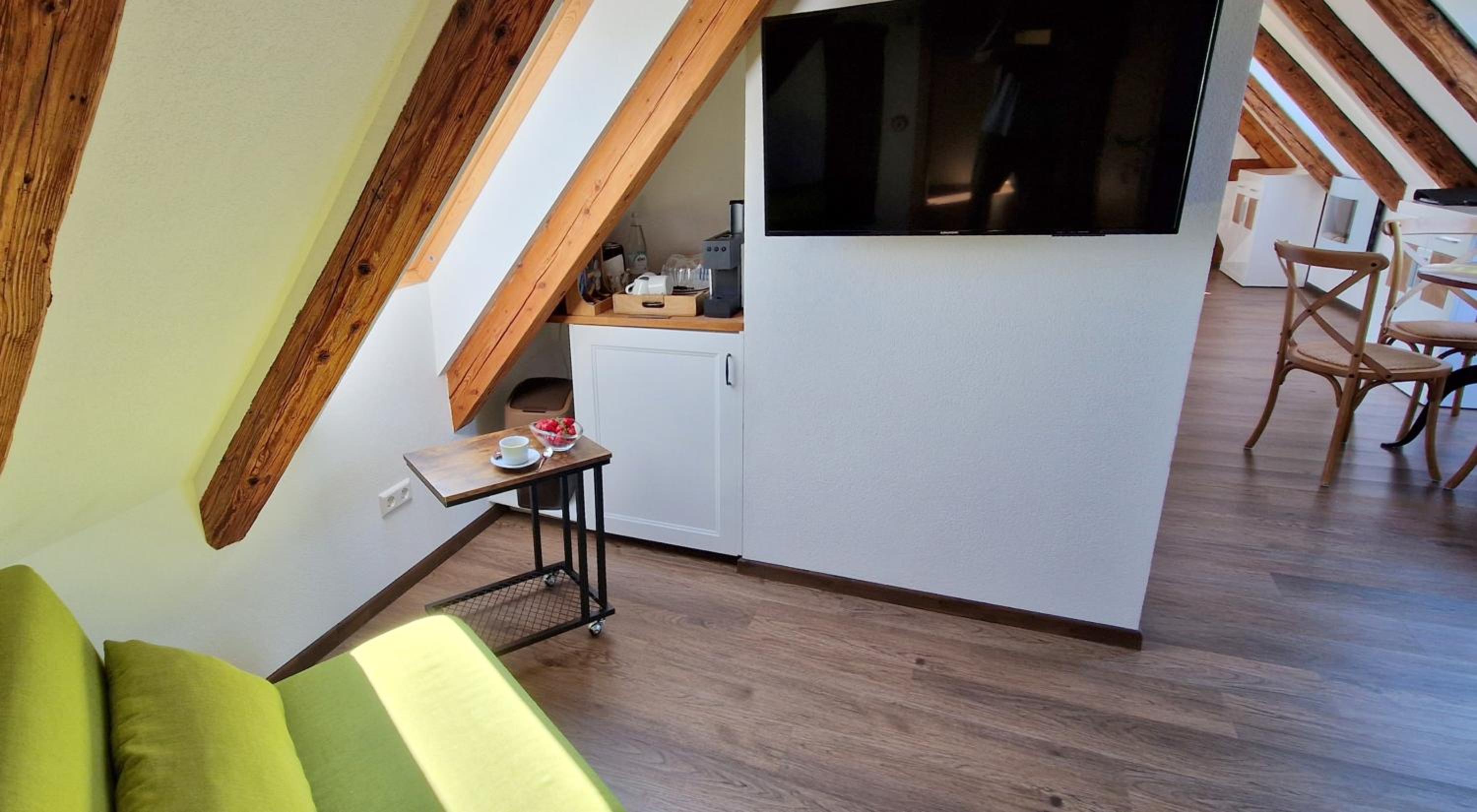 Triple Room with Lake View - Photo 16