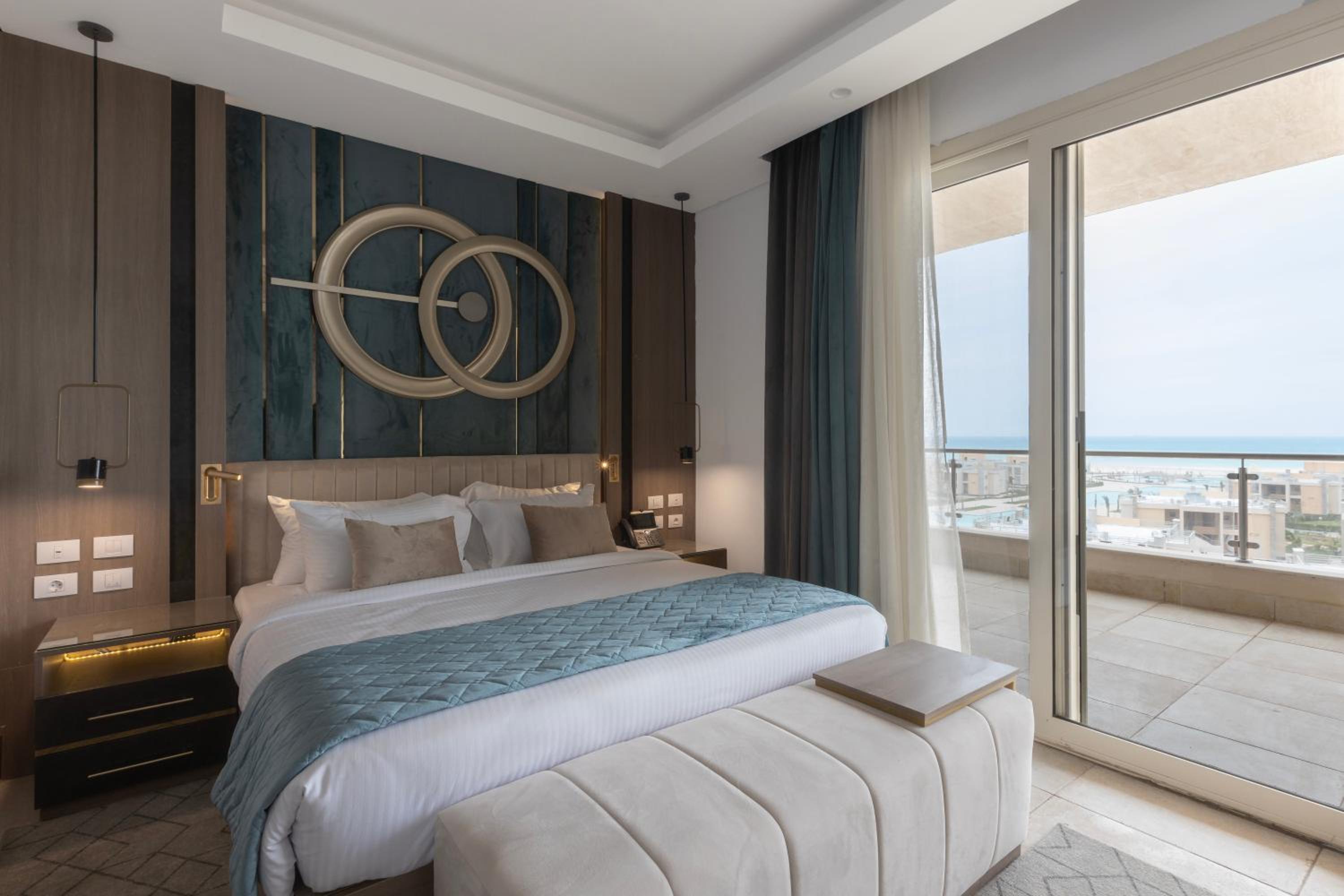 Royal Suite Sea & Pool View For Egyptians And Foreign Residents