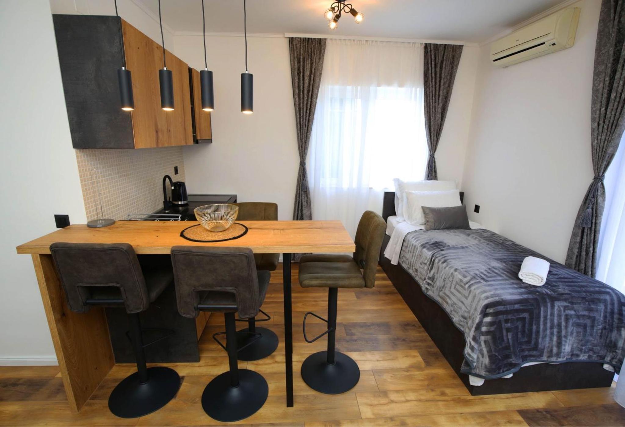 Studio (4 Adults) - Photo 2