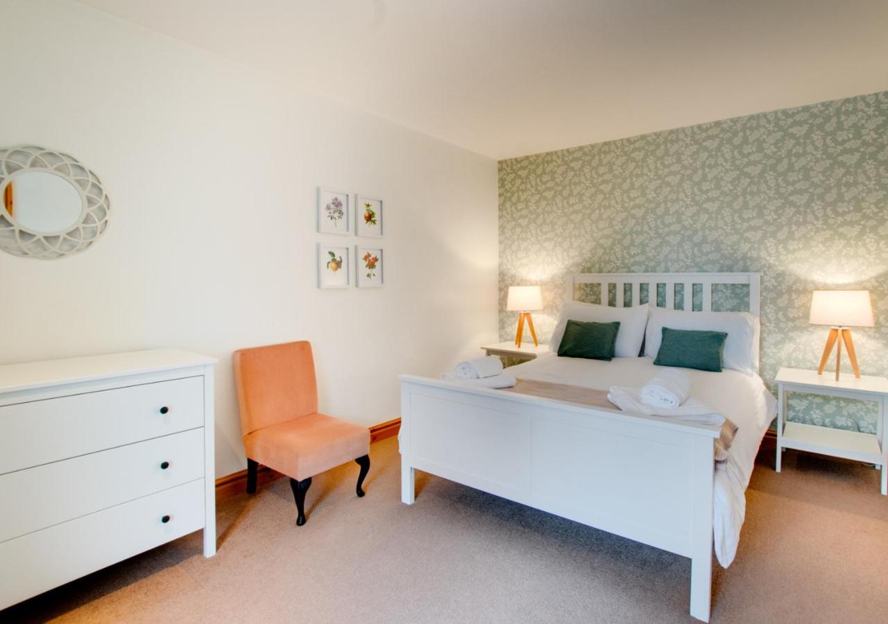 One-Bedroom House photo 2