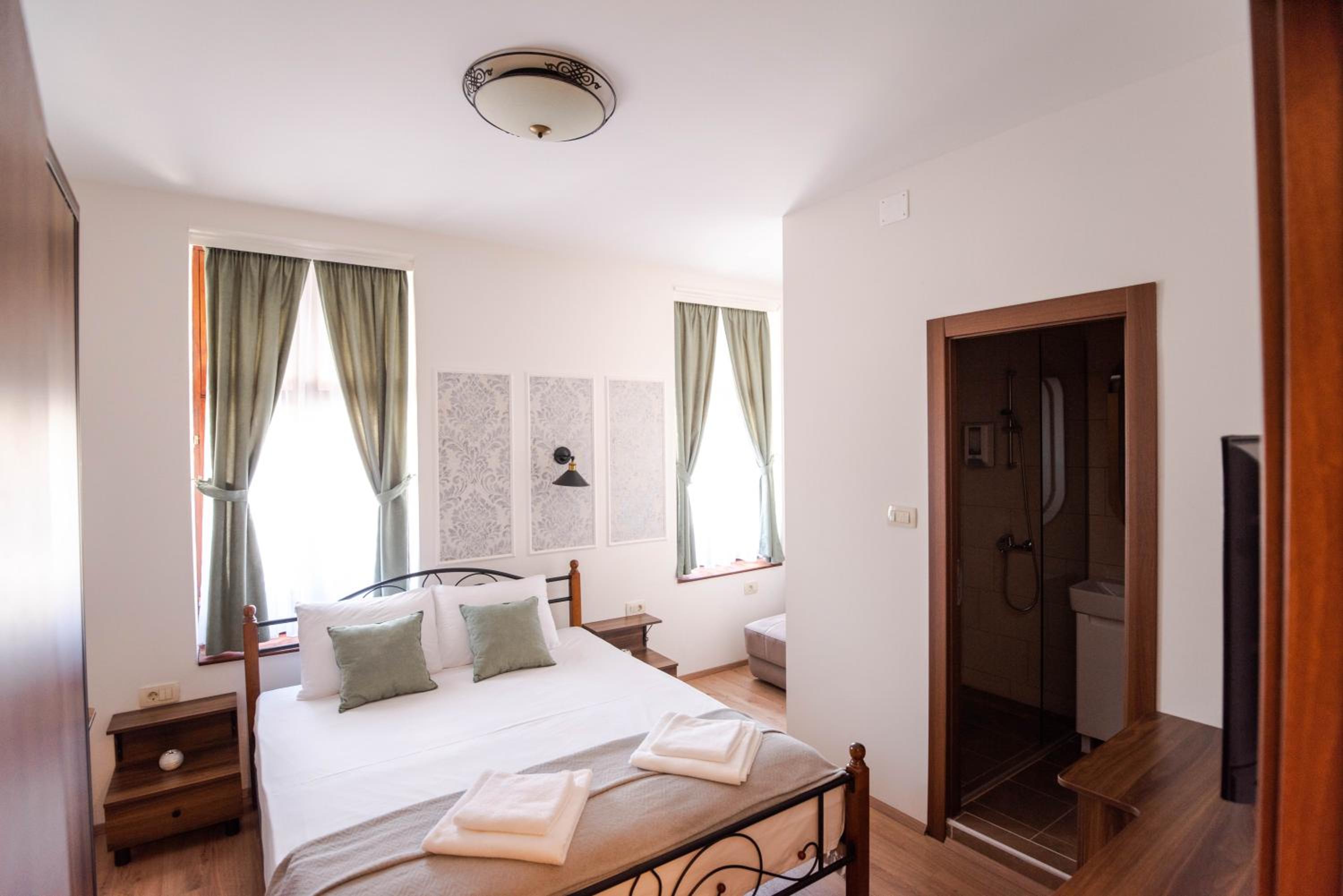 Double or Twin Room photo 3