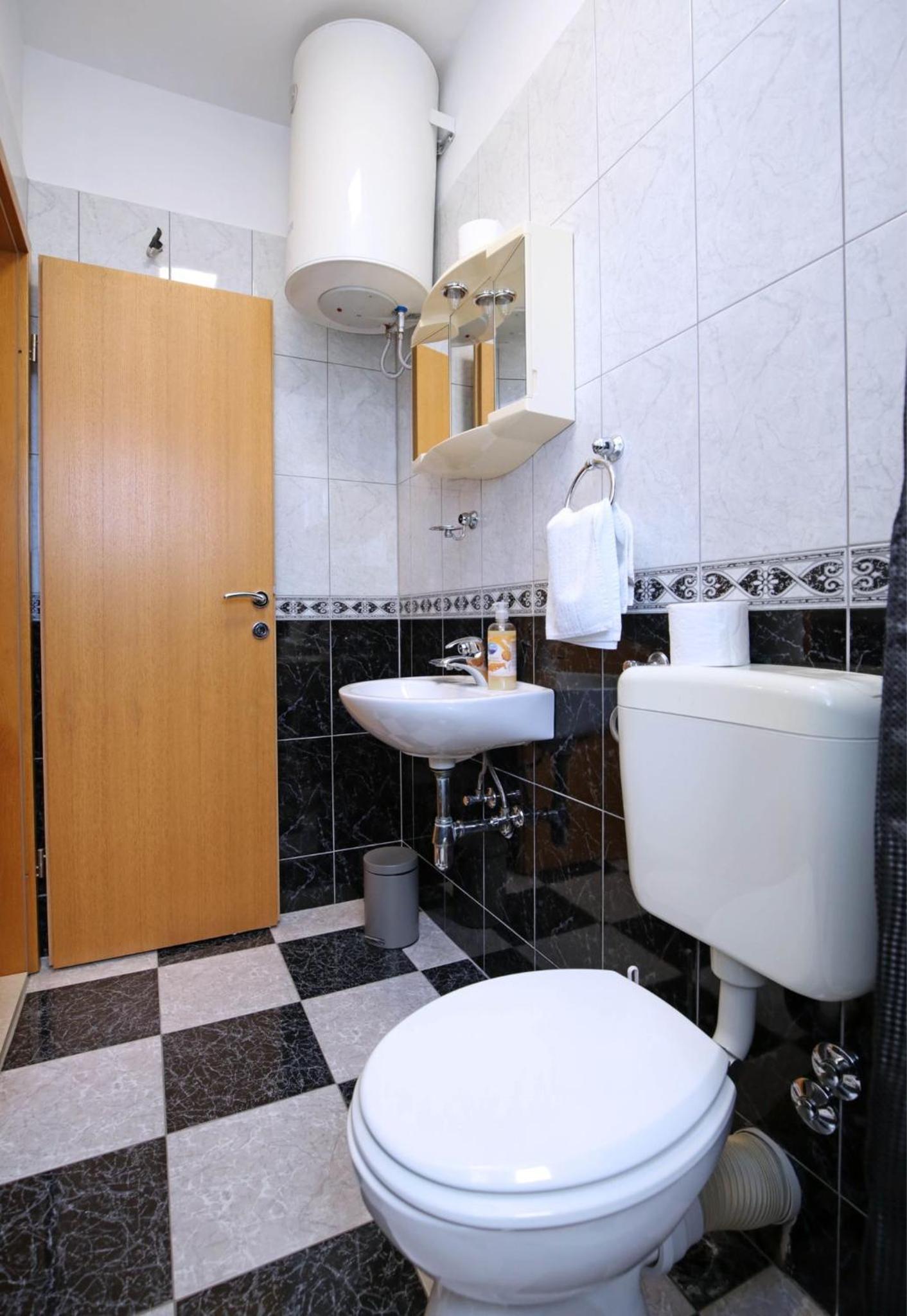 Apartment (3 Adults) - Photo 4