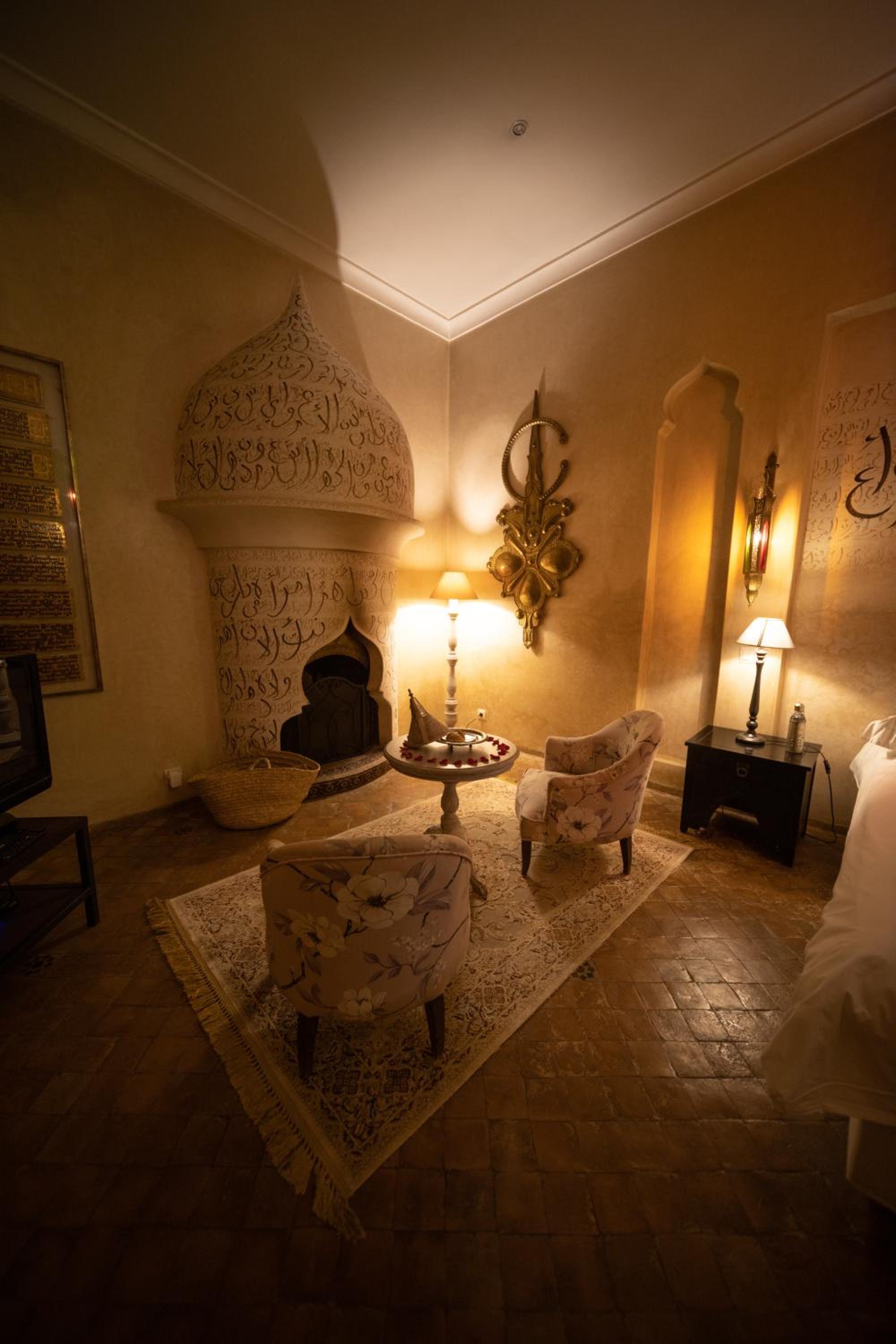 Junior Suite (2 Adults) - Photo 13