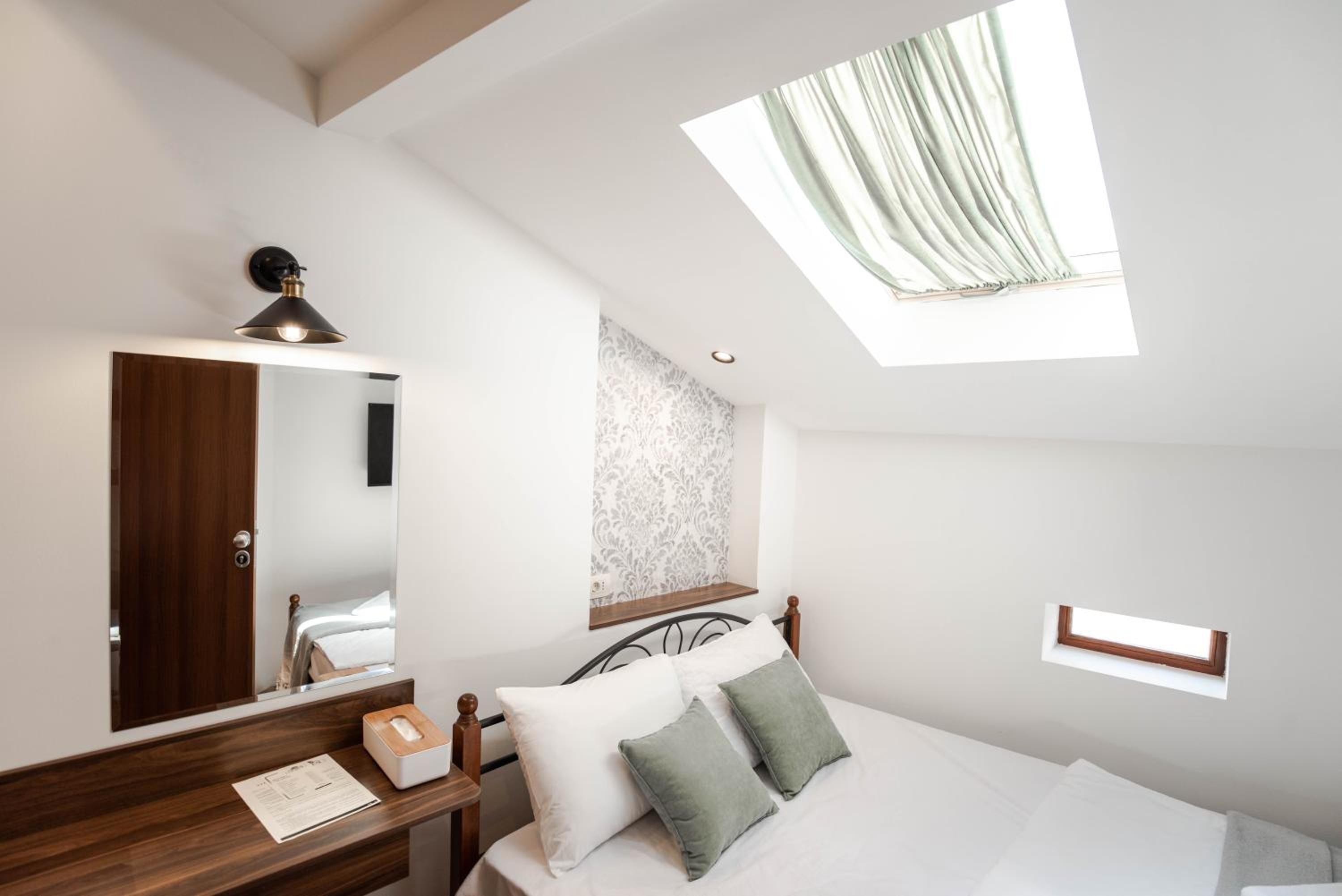 Double or Twin Room photo 2