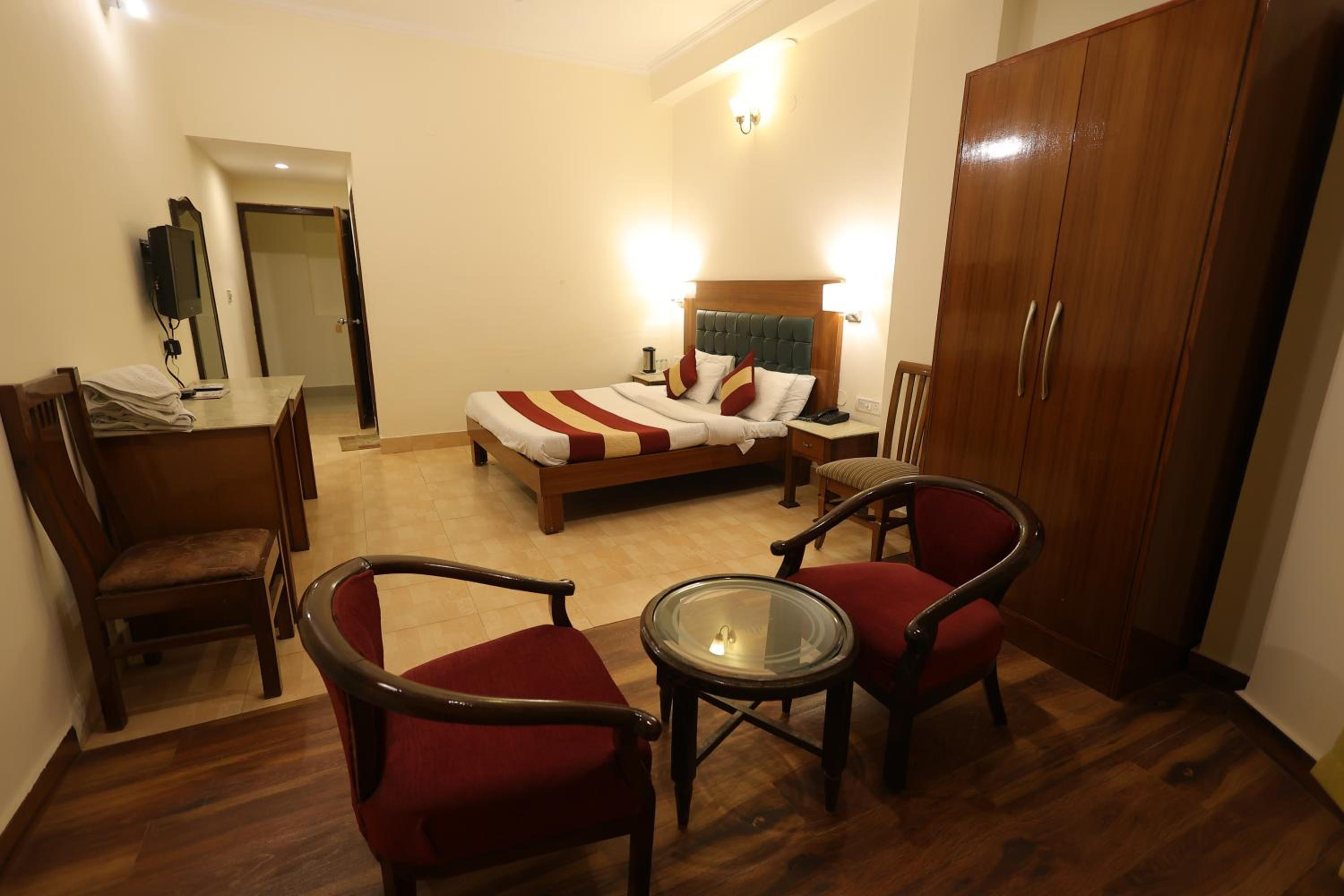 Deluxe Double Room photo 2