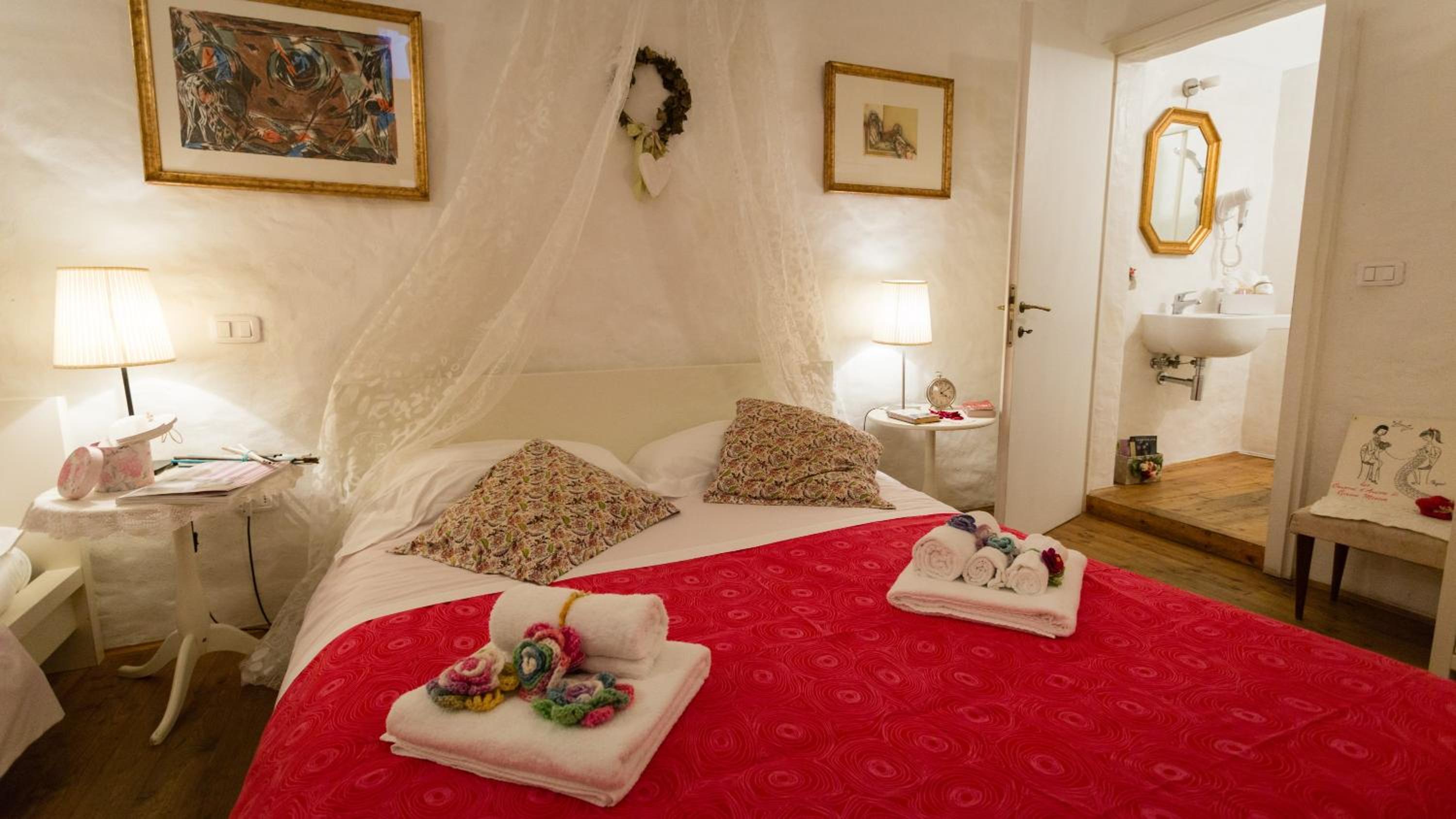 Triple Room with Private Bathroom - Photo 4