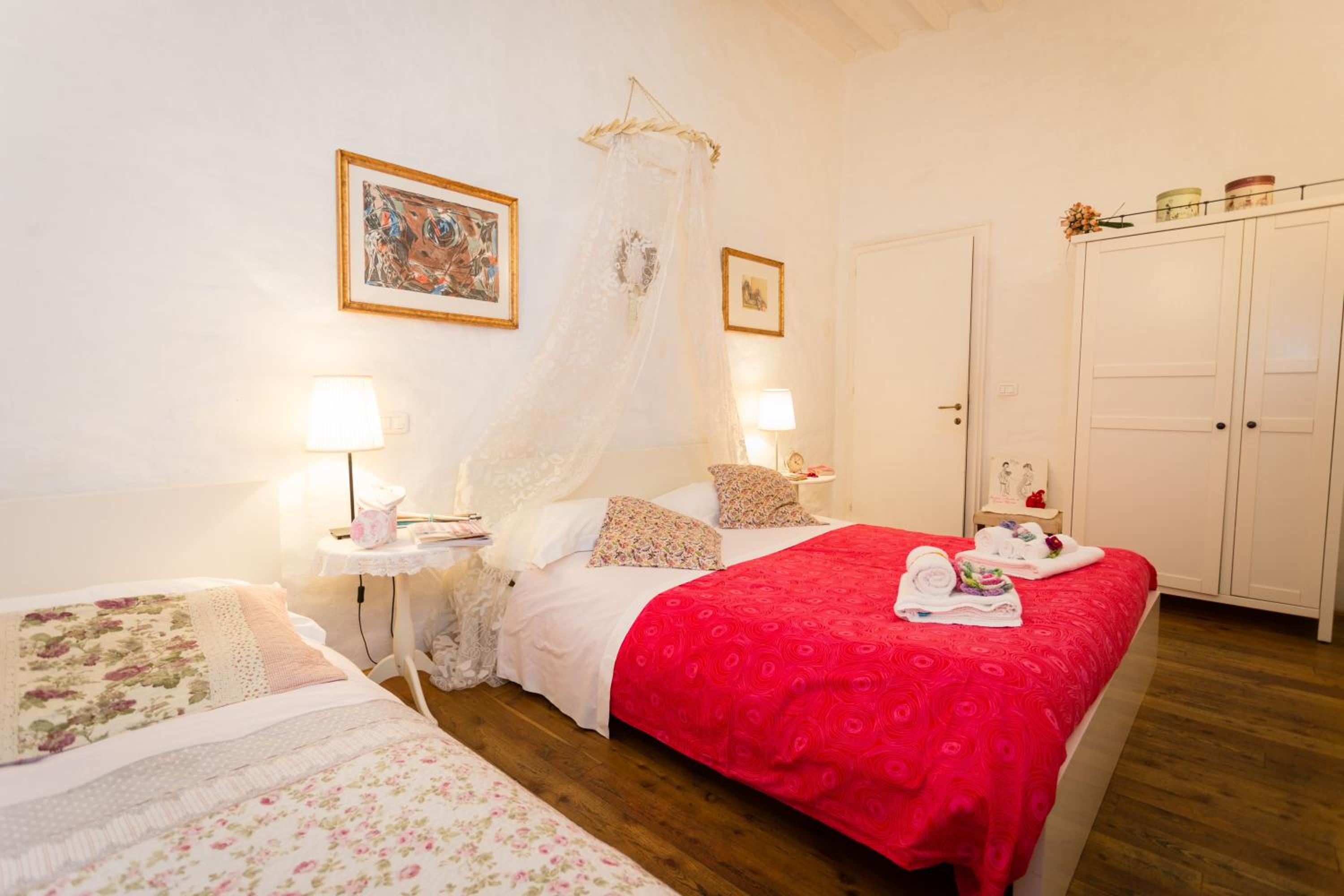 Triple Room with Private Bathroom - Photo 3