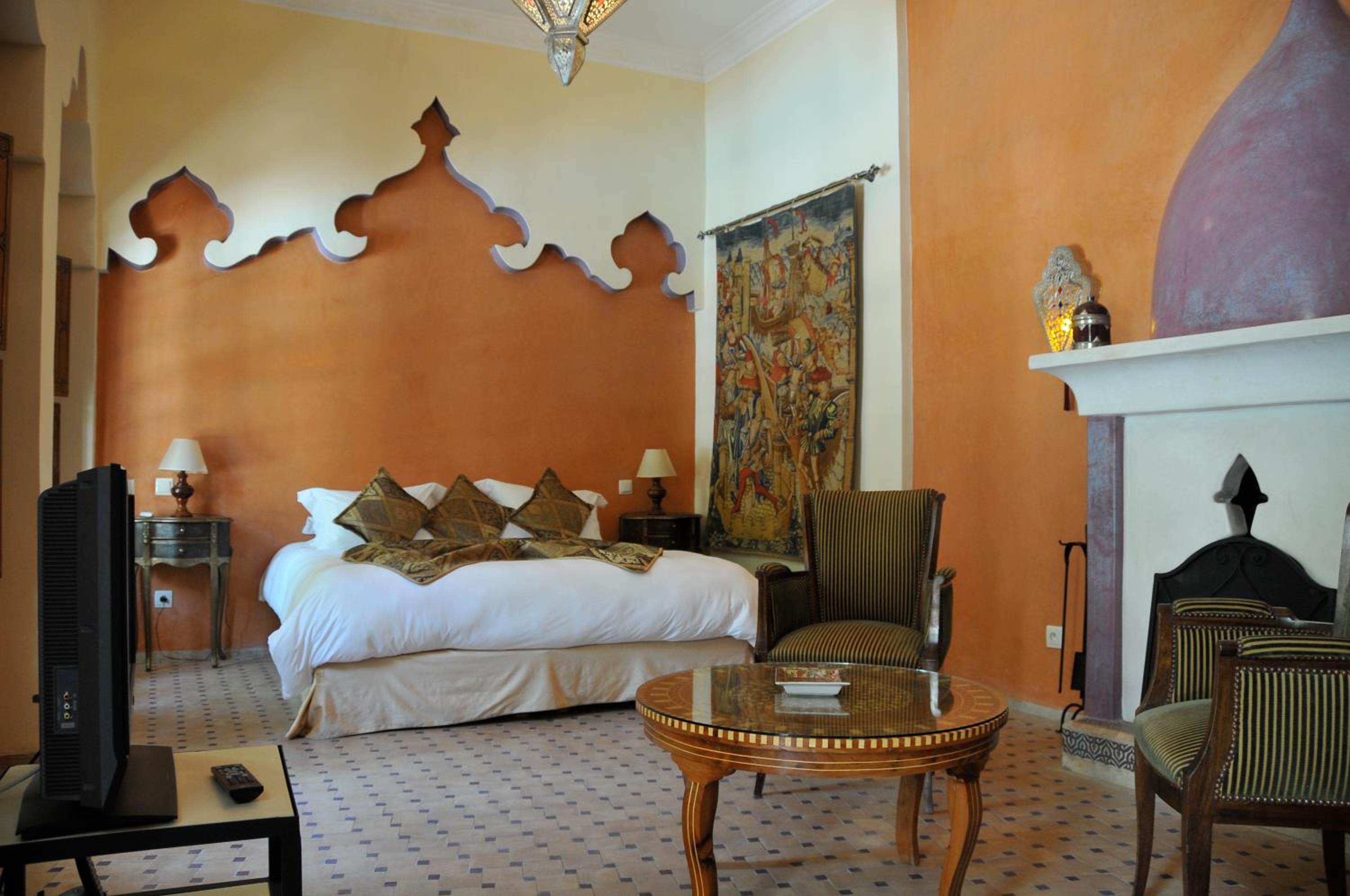 Junior Suite (2 Adults) - Photo 23