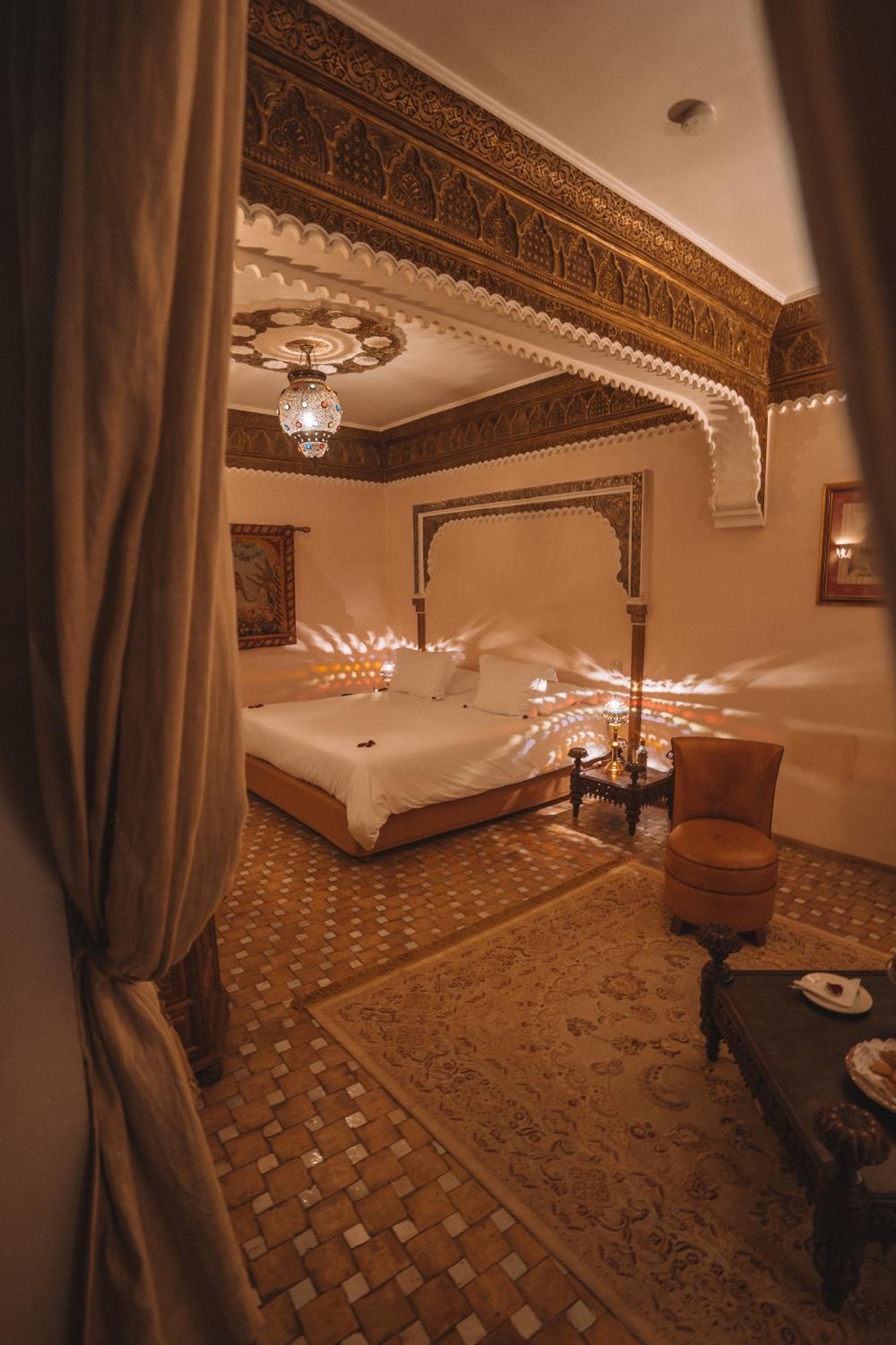 Junior Suite (2 Adults) - Photo 33