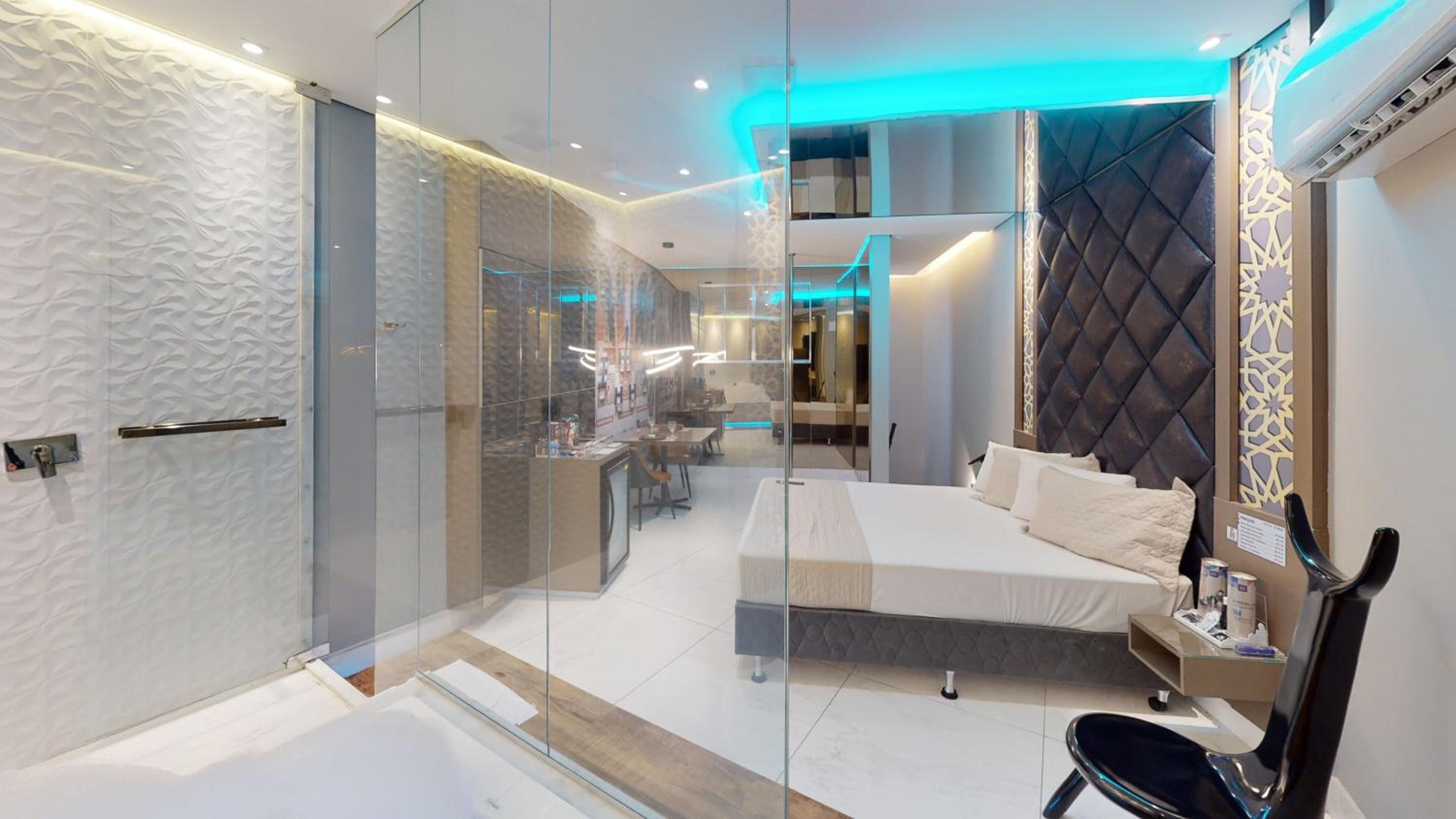 King Suite with Spa Bath