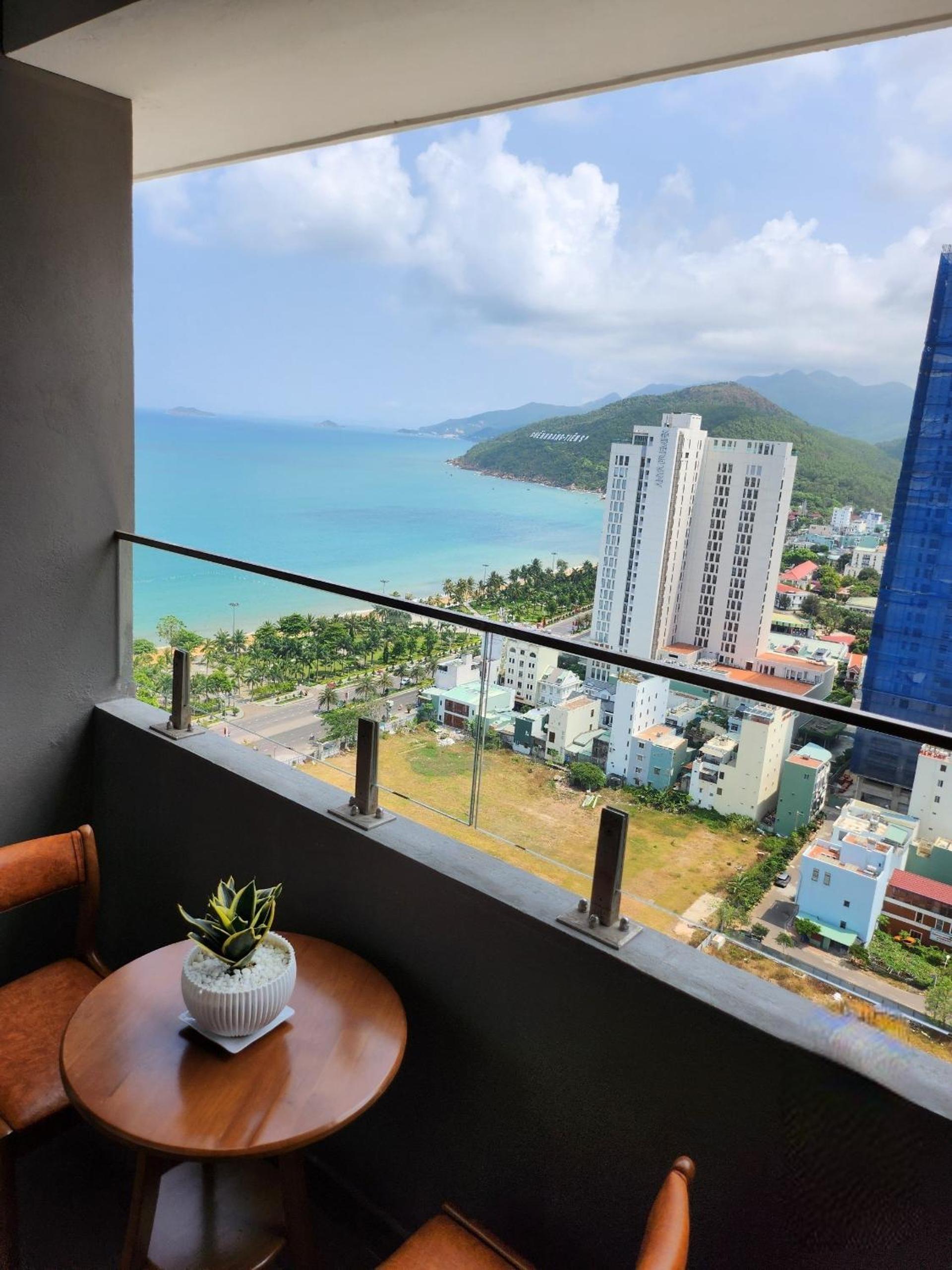 Apartment with Sea View photo 2