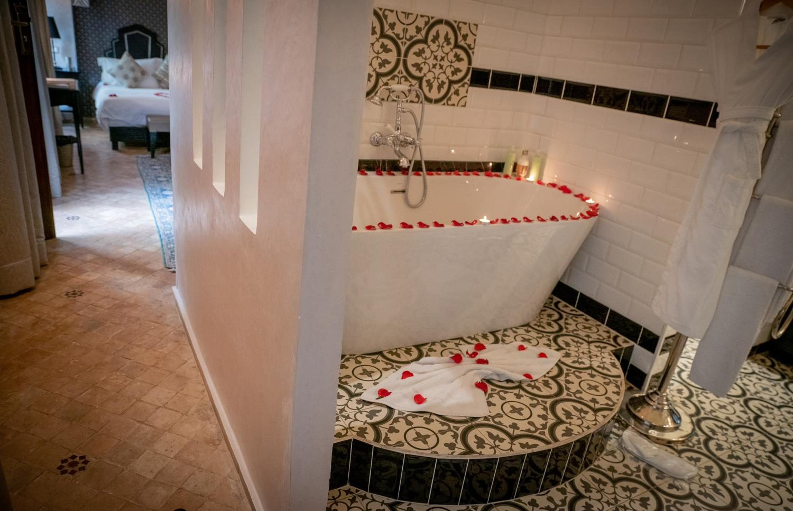 Two-Bedroom Suite - Photo 15