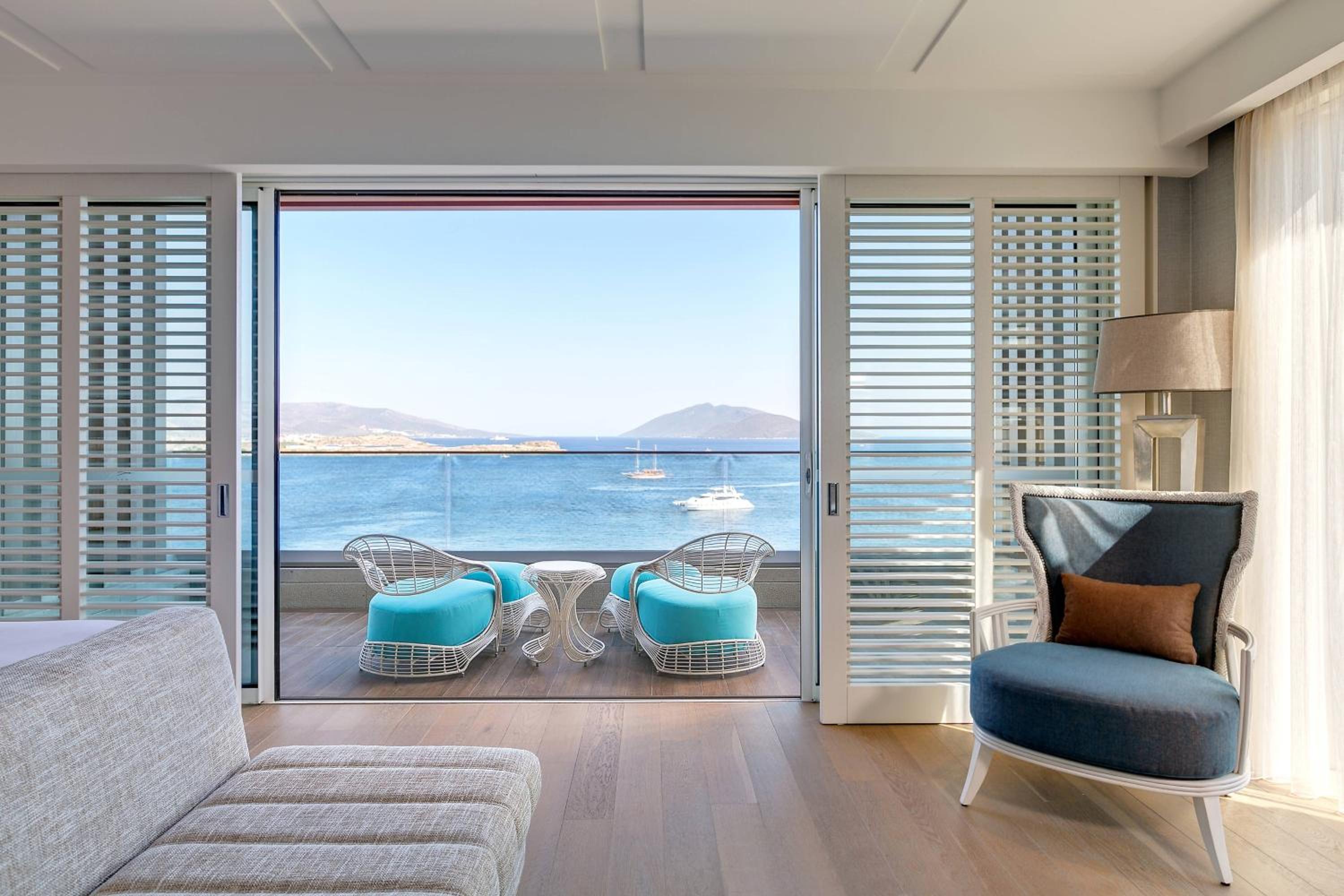 King Villa, 2 Bedroom Villa, Sea view, Whirlpool, Balcony