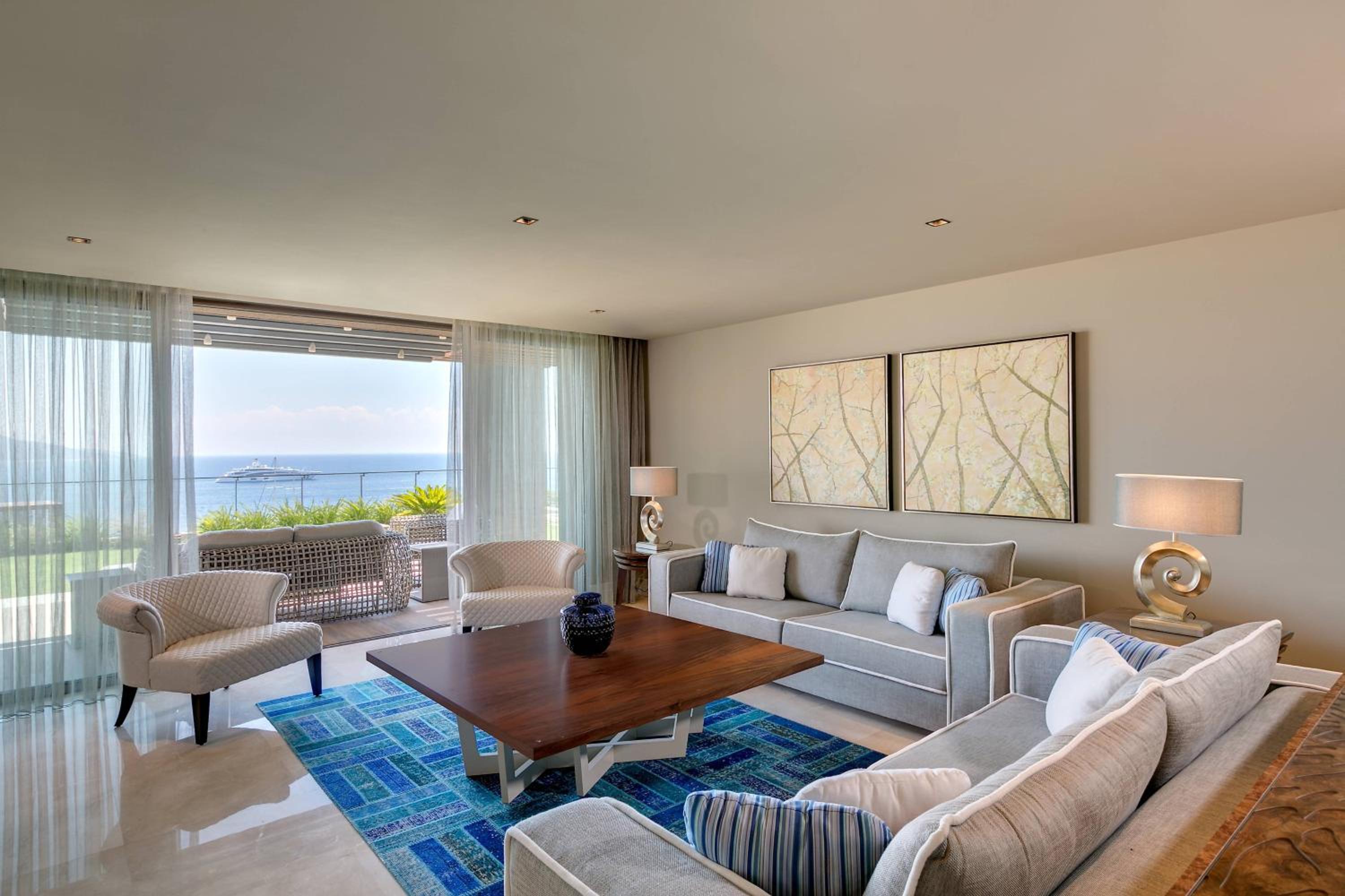 Premiere Residence, 3 Bedroom Residence, Sea view, Balcony