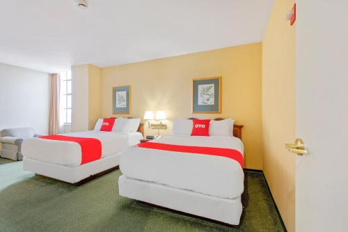 2 Queen Bed Suite Accessible photo 1