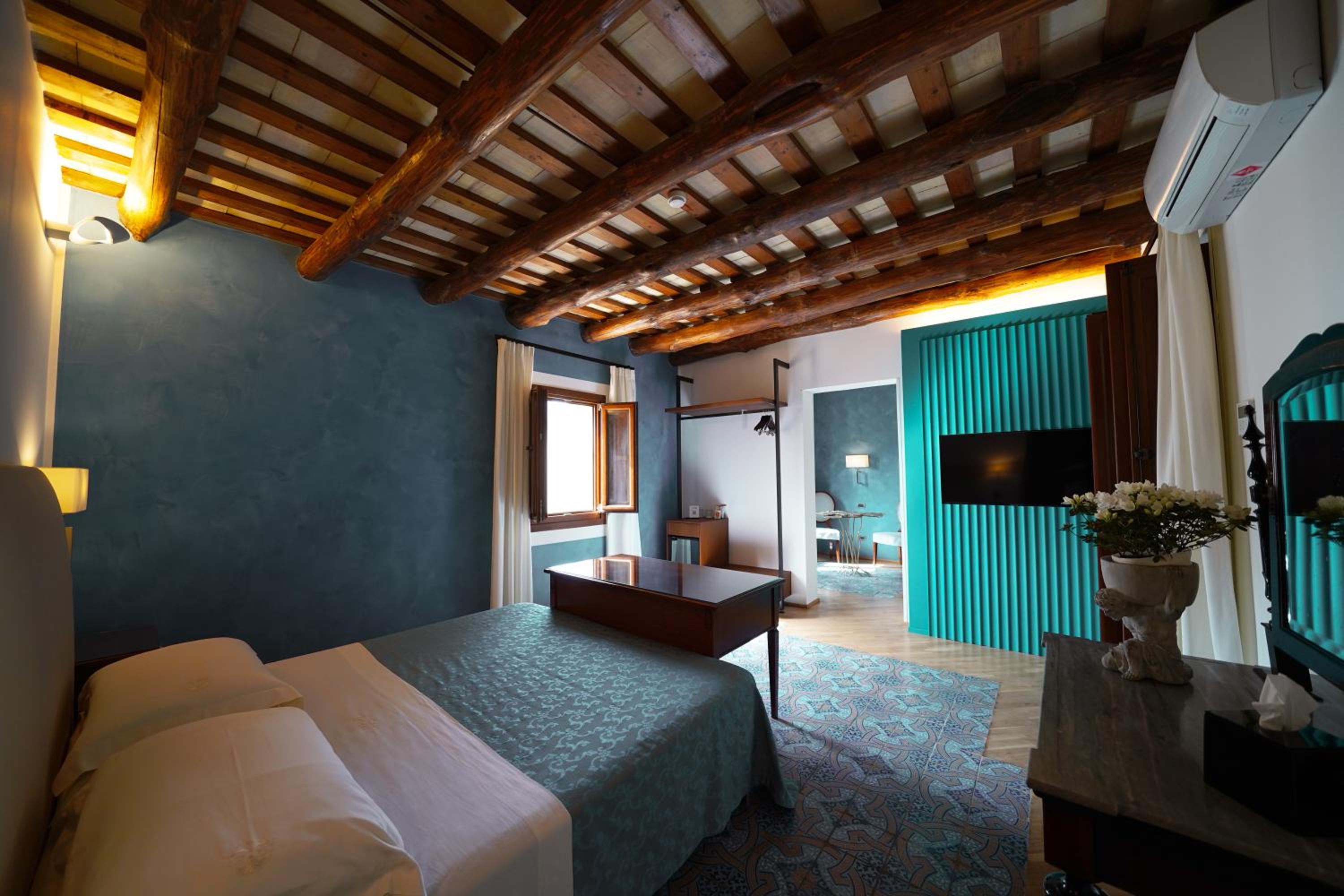 King Suite photo 1