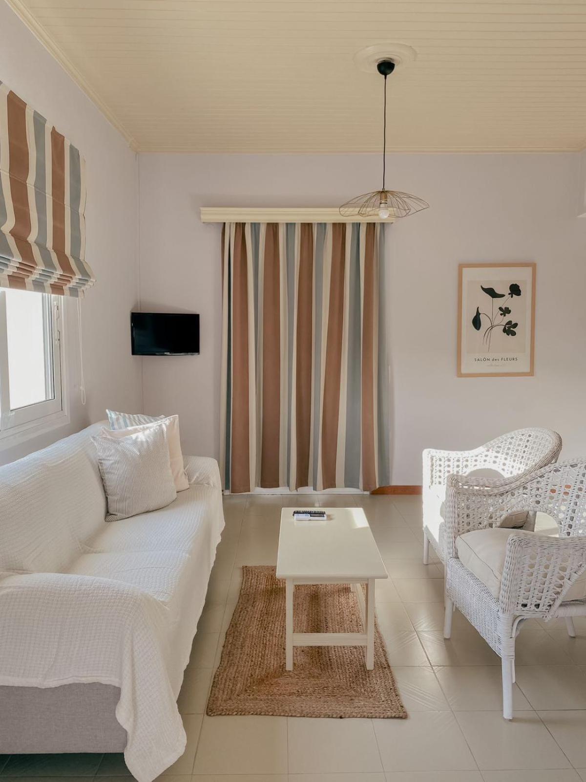 Two-Bedroom Apartment with Terrace and Sea View