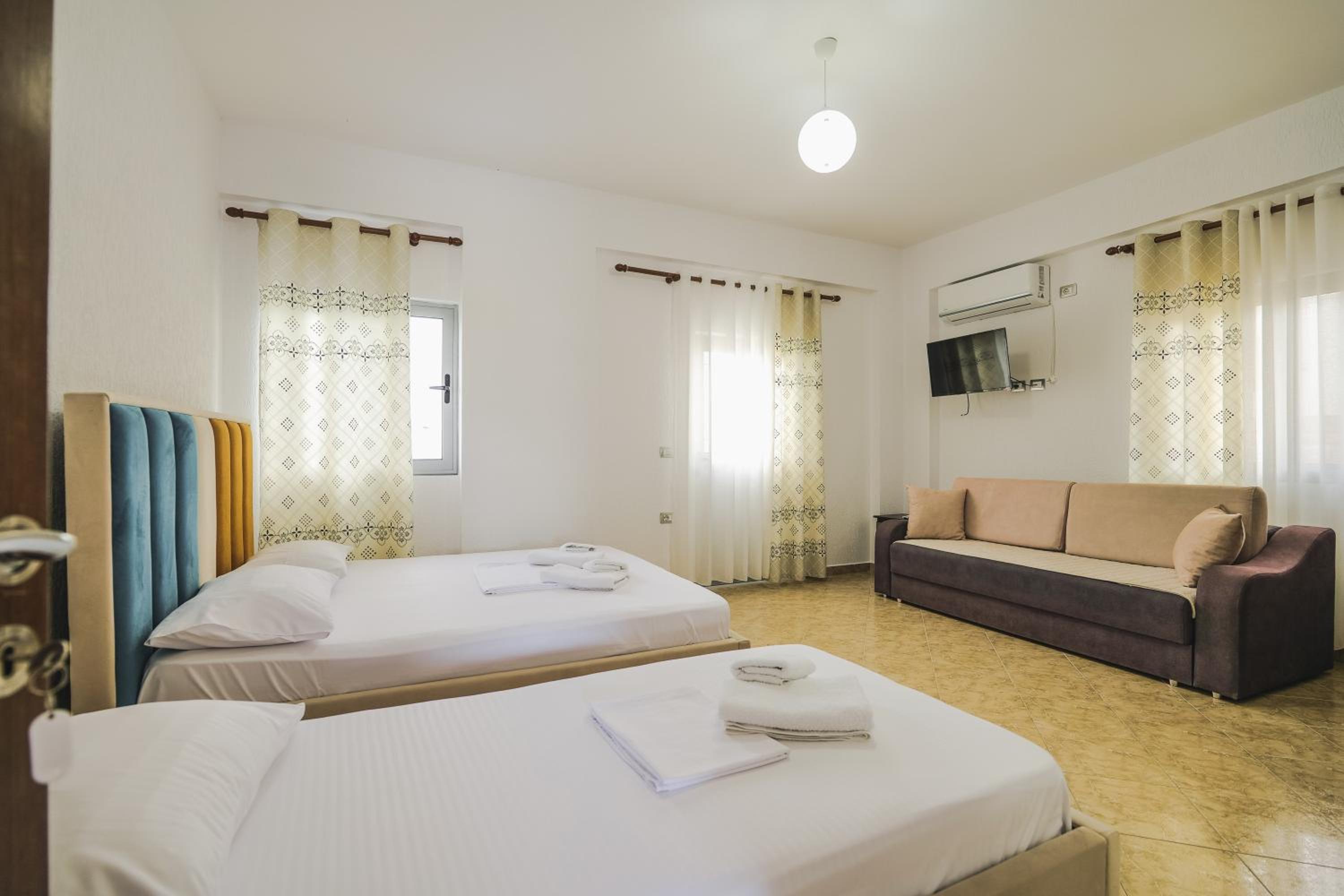 Classic Quadruple Room