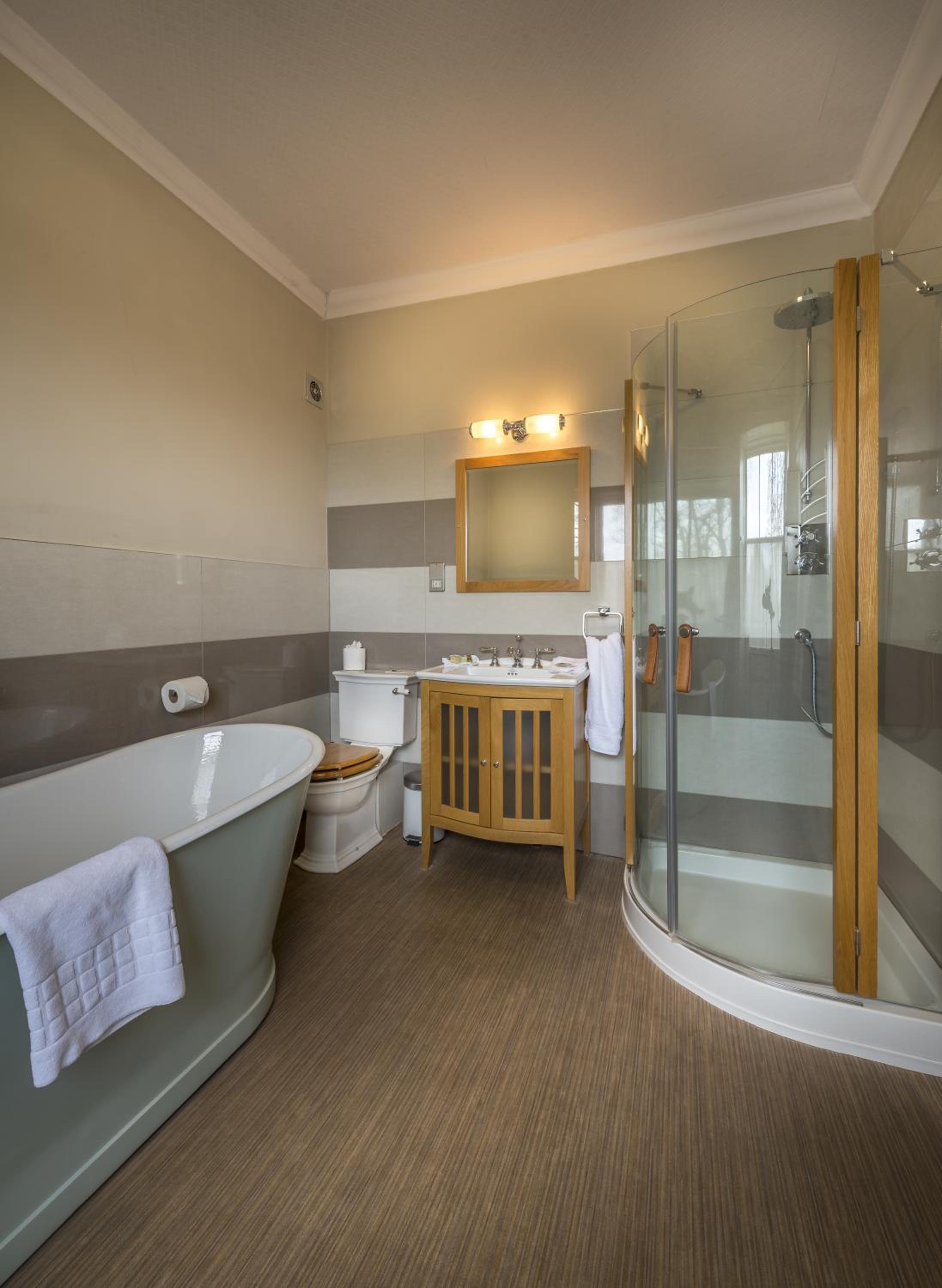 Executive Double or Twin Room - Photo 10