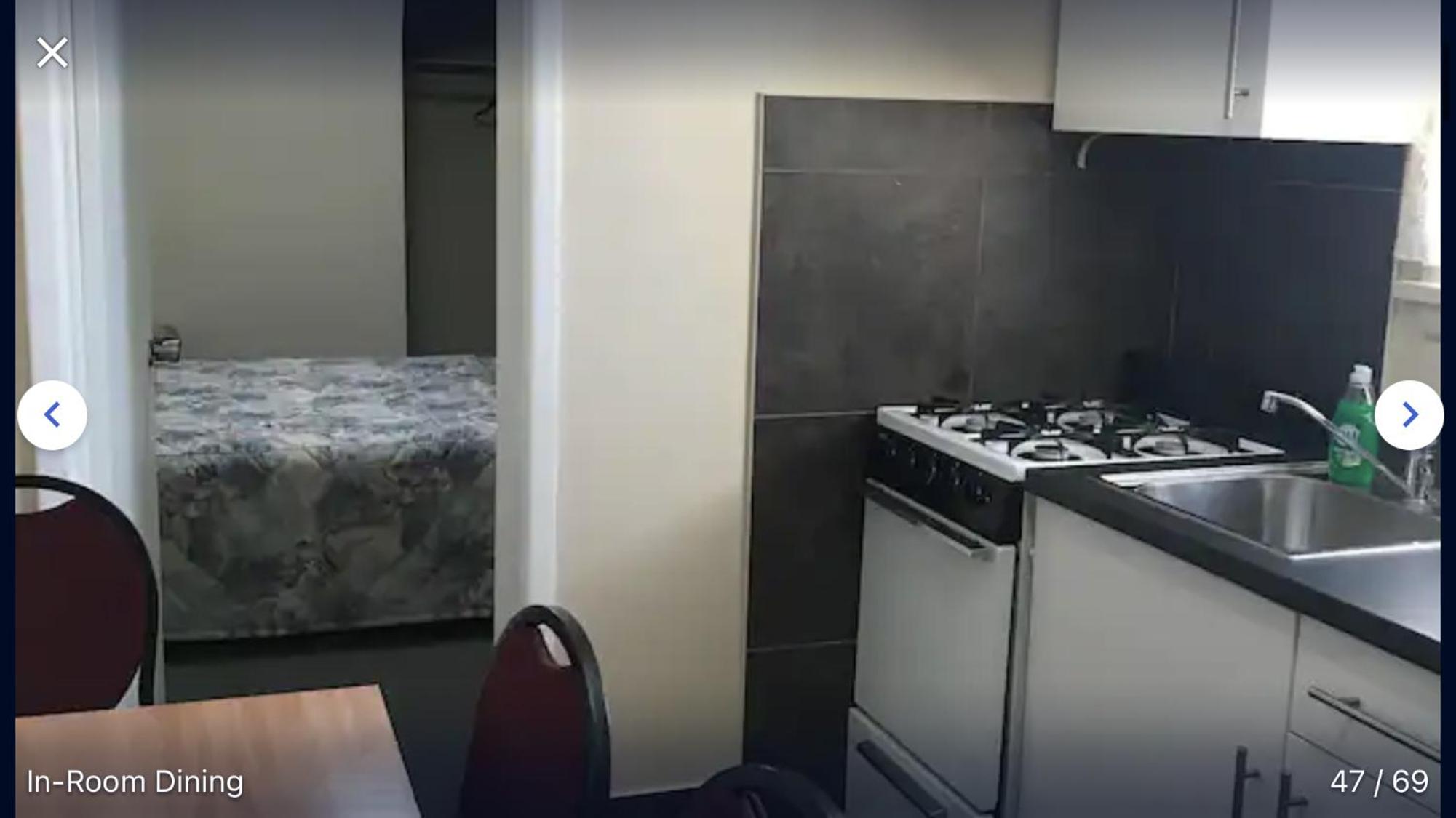 Family Room With Kitchenette - Photo 7