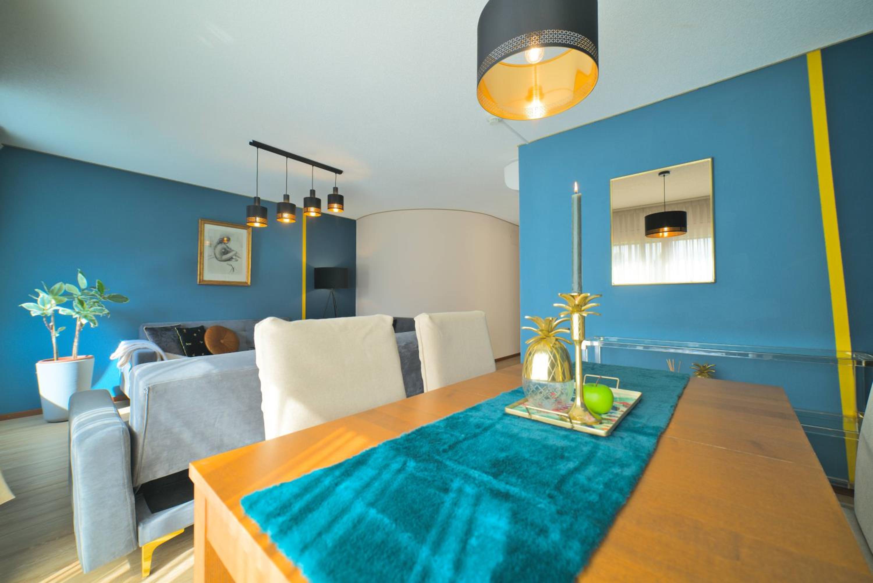 Suite with Queen Bed - Photo 16