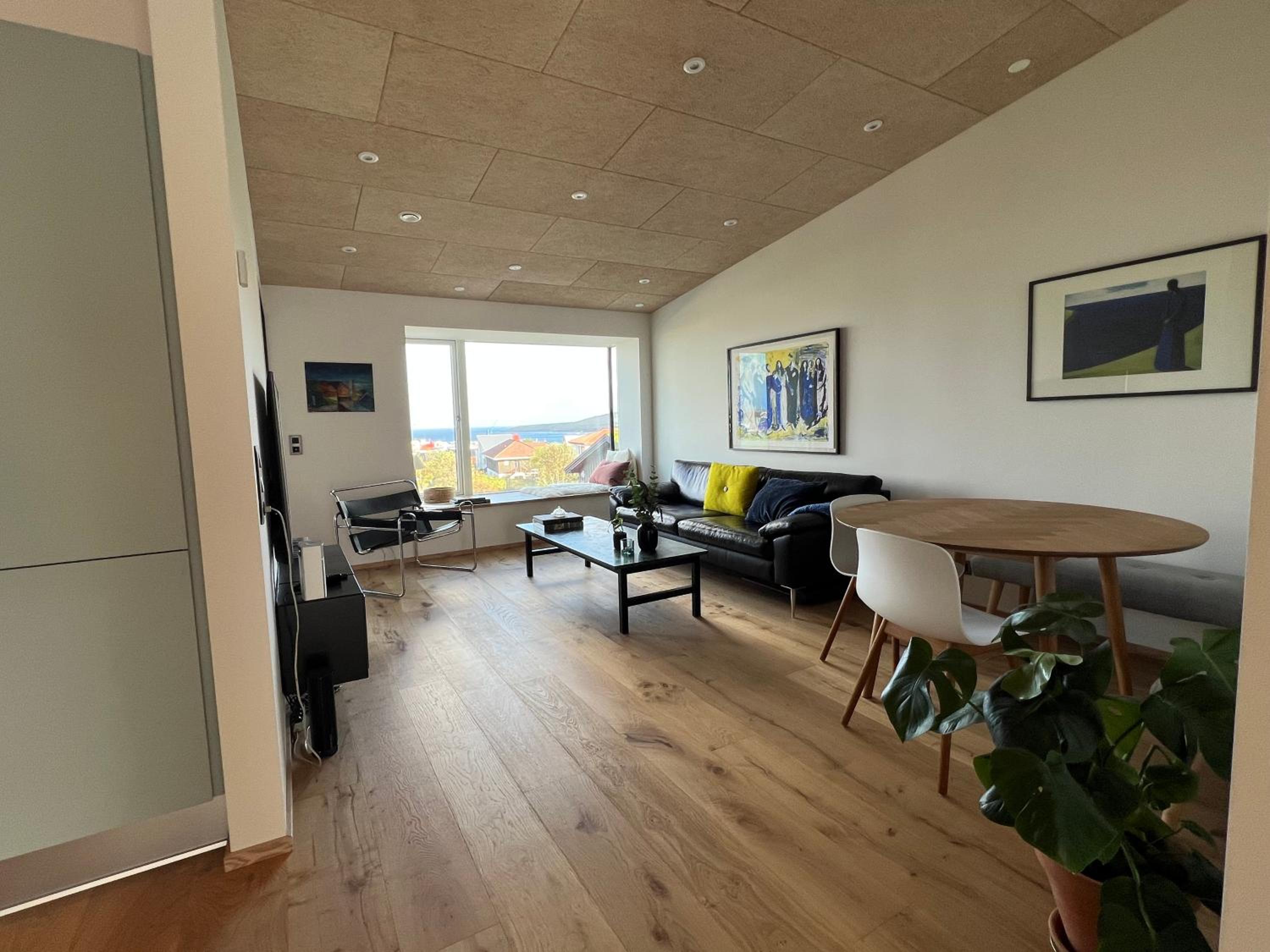 Three-Bedroom Apartment photo 1