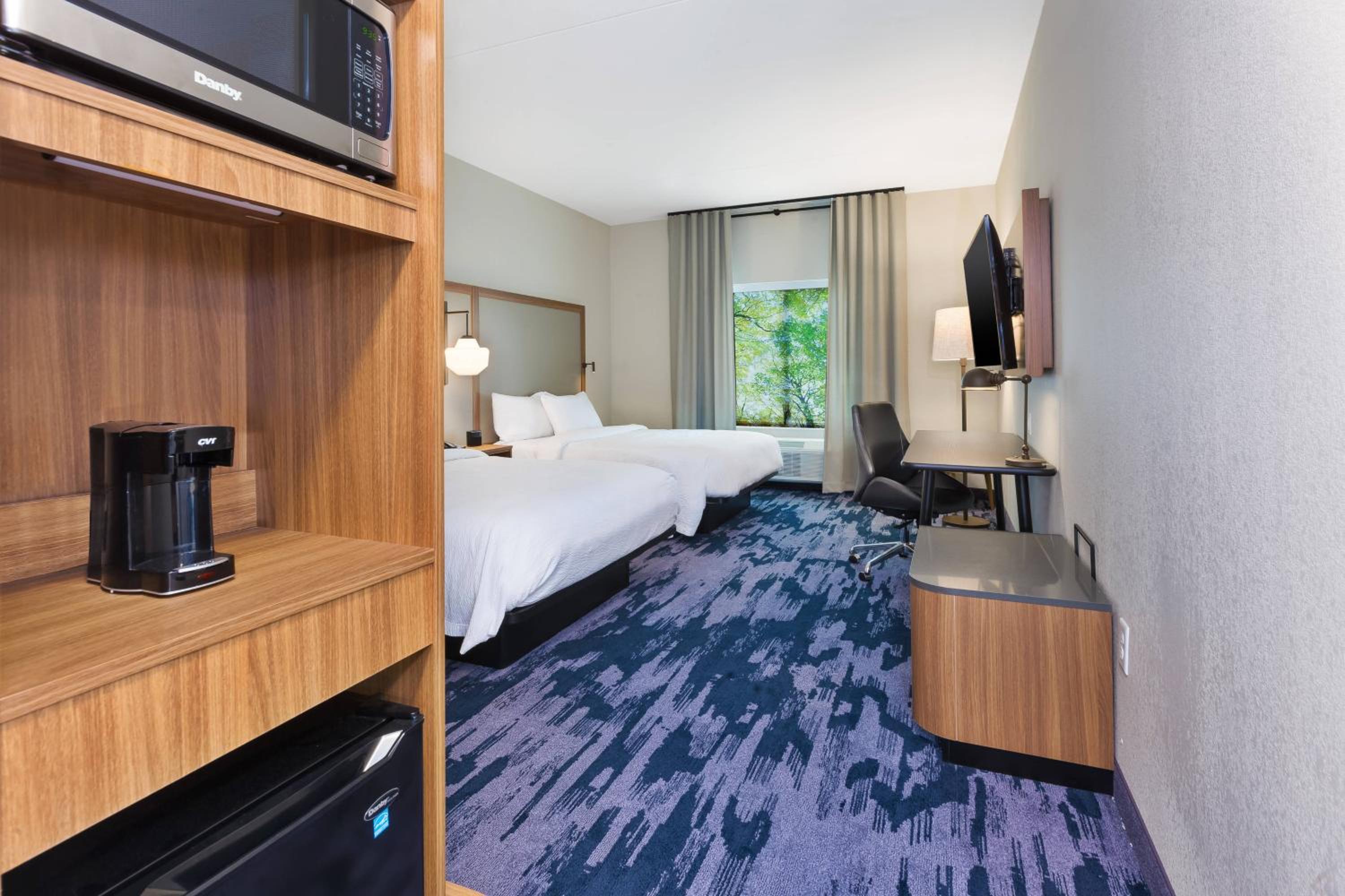 Double Queen Room - Photo 1