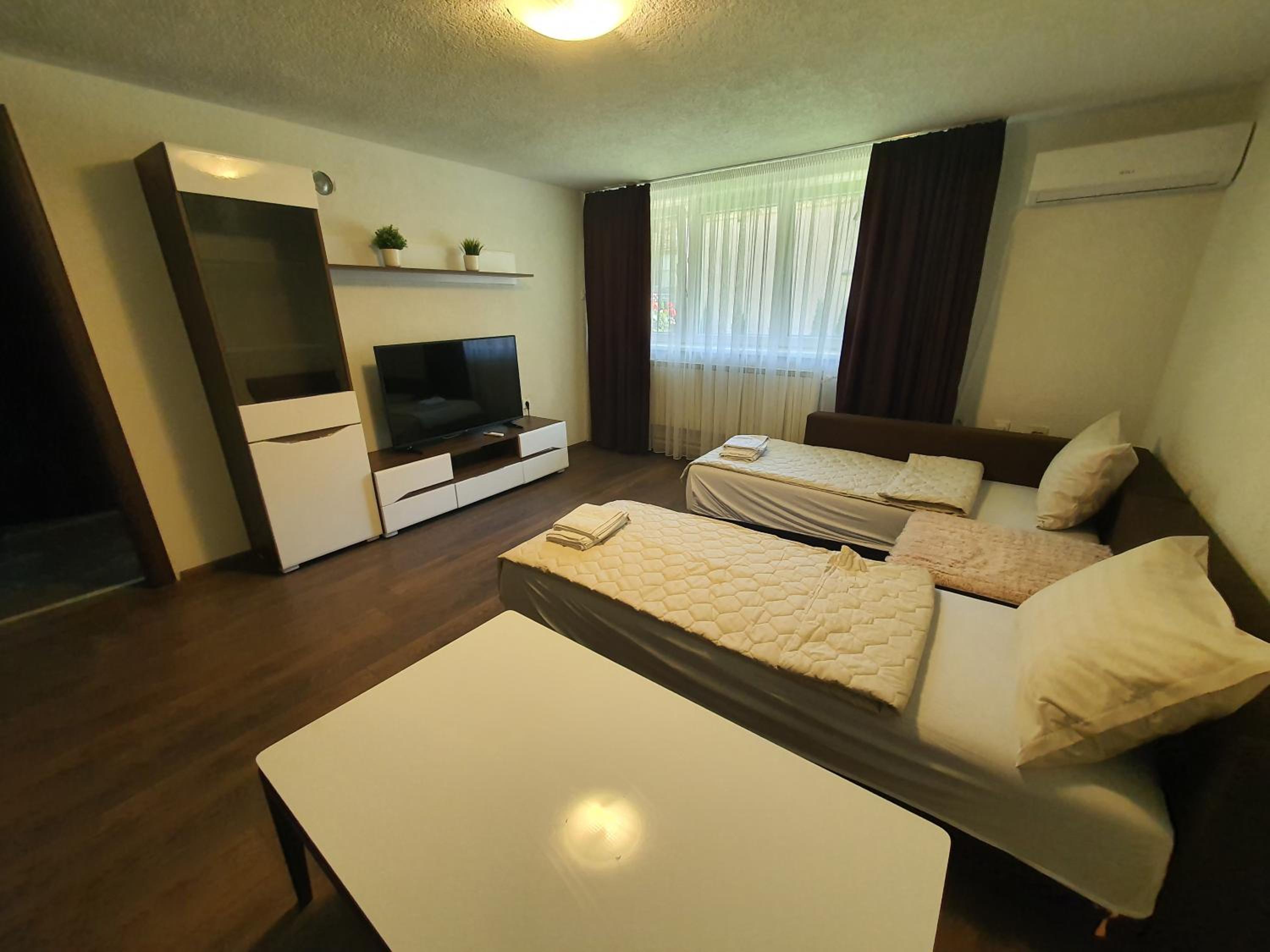 Deluxe Family Suite photo 2