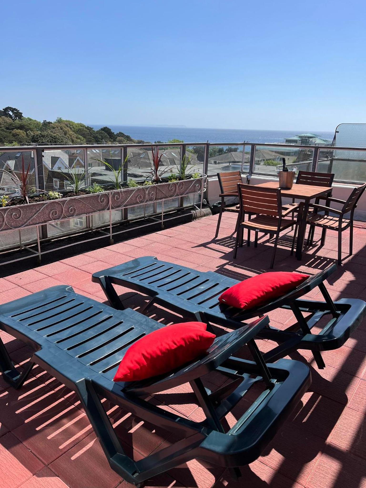 Suite with Sea View - Photo 2